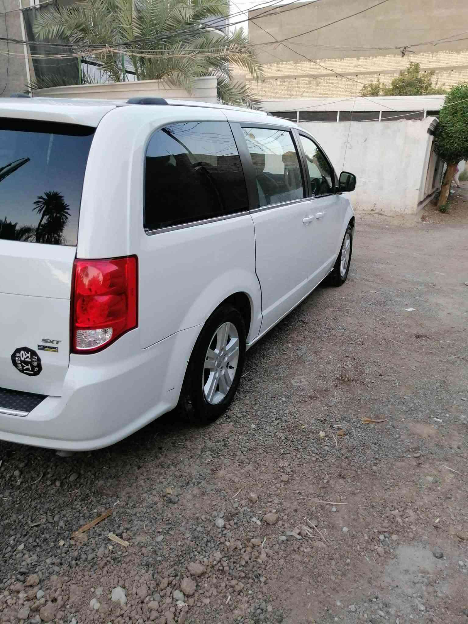 كرفان sxt 2019

* المحرك: 3.6 لتر fVf6

*كير أوتوماتيك 6 سرع

* مقاعد جلد

* كرسي السائق كهربائي 8 اتجاهات

* تحكم كهربائي بالمقاعد والمرايا والنوافذ

* أبواب جانبية كهربائية

* باب خلفي كهربائي

* تشغيل عن بُعد

* تحكم ستيرن كامل

* تكييف 3 قطع

* تغليف ارضيه بالكامل

* 7 مقاعد.

* سنويه 2034

*صور الحادث مرفقه بالمنشور

(فحص سونار جديد قبل اسبوع)

السعر $180

مكاني بغداد الكاظمية 

‭***********‬
