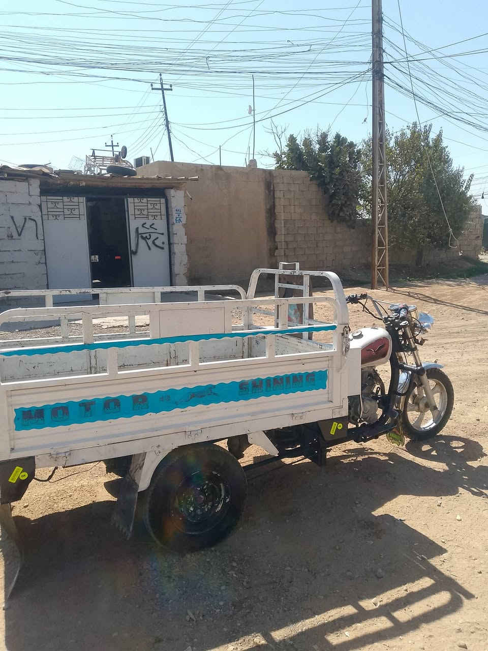 سلام عليكم ستوته للبيع موديل 17 محرك شرط شاصي شرط وايرمنيه شرط نضافه فول باتري جديد سلف لايت هورن خلاط كلو شغال طخم تاير جديد رقمي ***********
*********** سعر مليون 100 بيها مجال
