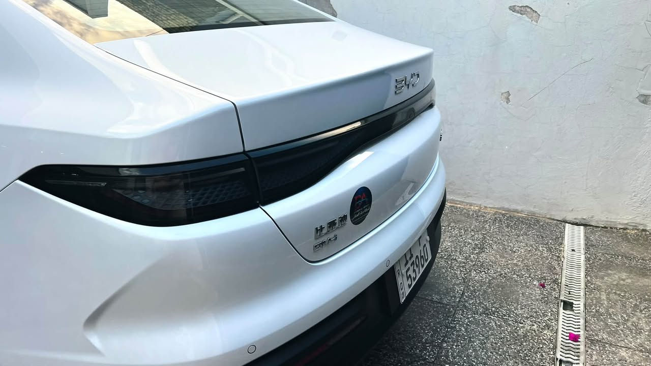 سيل 5
مكفوله من كل شي
ماشيه محرك1800
كهرباء 6000
رقم بغداد 
السعر 22
مكانها مطار بغداد
***********
