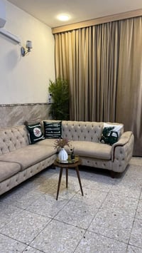 كورنر تركي  8 مقاعد نضيف جدا بدون اي ضرر السعر 400العنوان الشعب 077114...