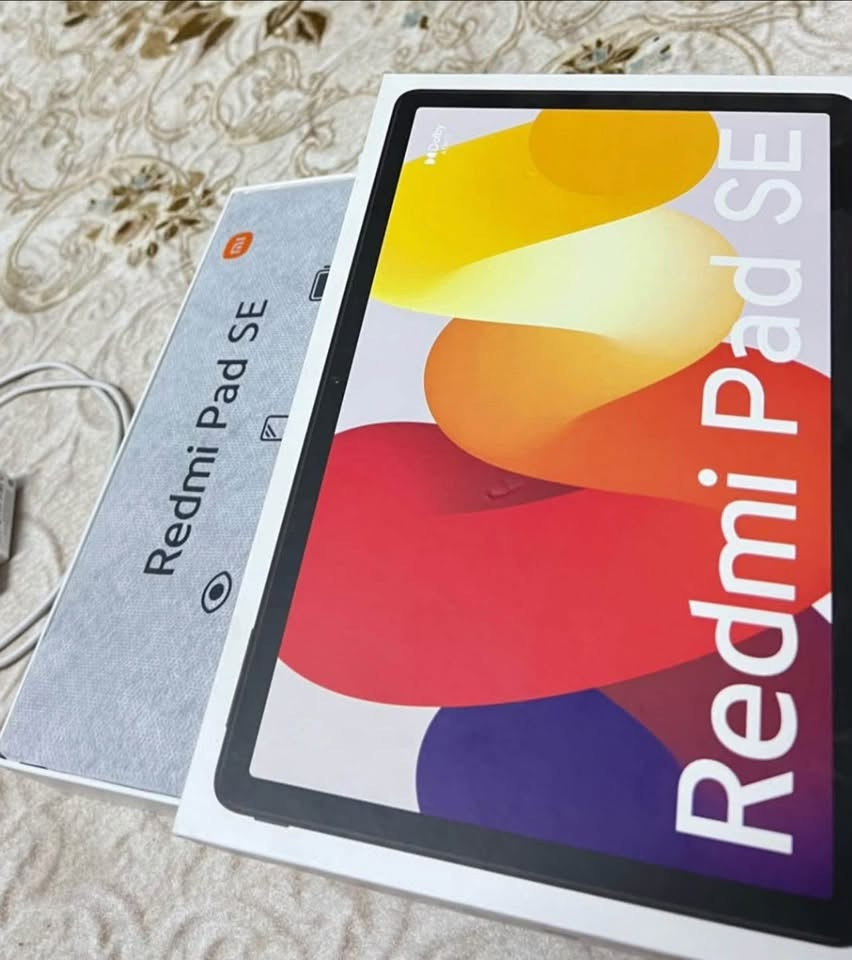 Redmi Pad Se (السعر200الف)
256g بشرط استخدام اقل من القليل

RAM 8 

رقم التواصل واتس ***********
