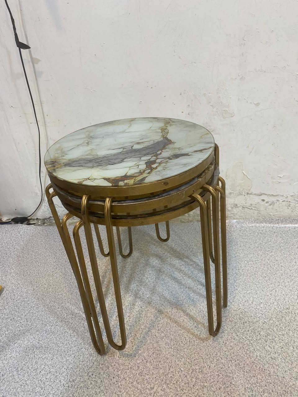 طبلات خشب وحديد عدد ٥السعر كامل ٢٥ وهزاز اطفال استخدام جدا قليل السعر ٢٠ وجزامه احذيه السعر ٢٠ وجربايه نفرين حديد كلش قويه واستخدام قليل نظيفه كلش السعر ١٥٠ وبيها مجال العنوان البصره القبله 
***********

