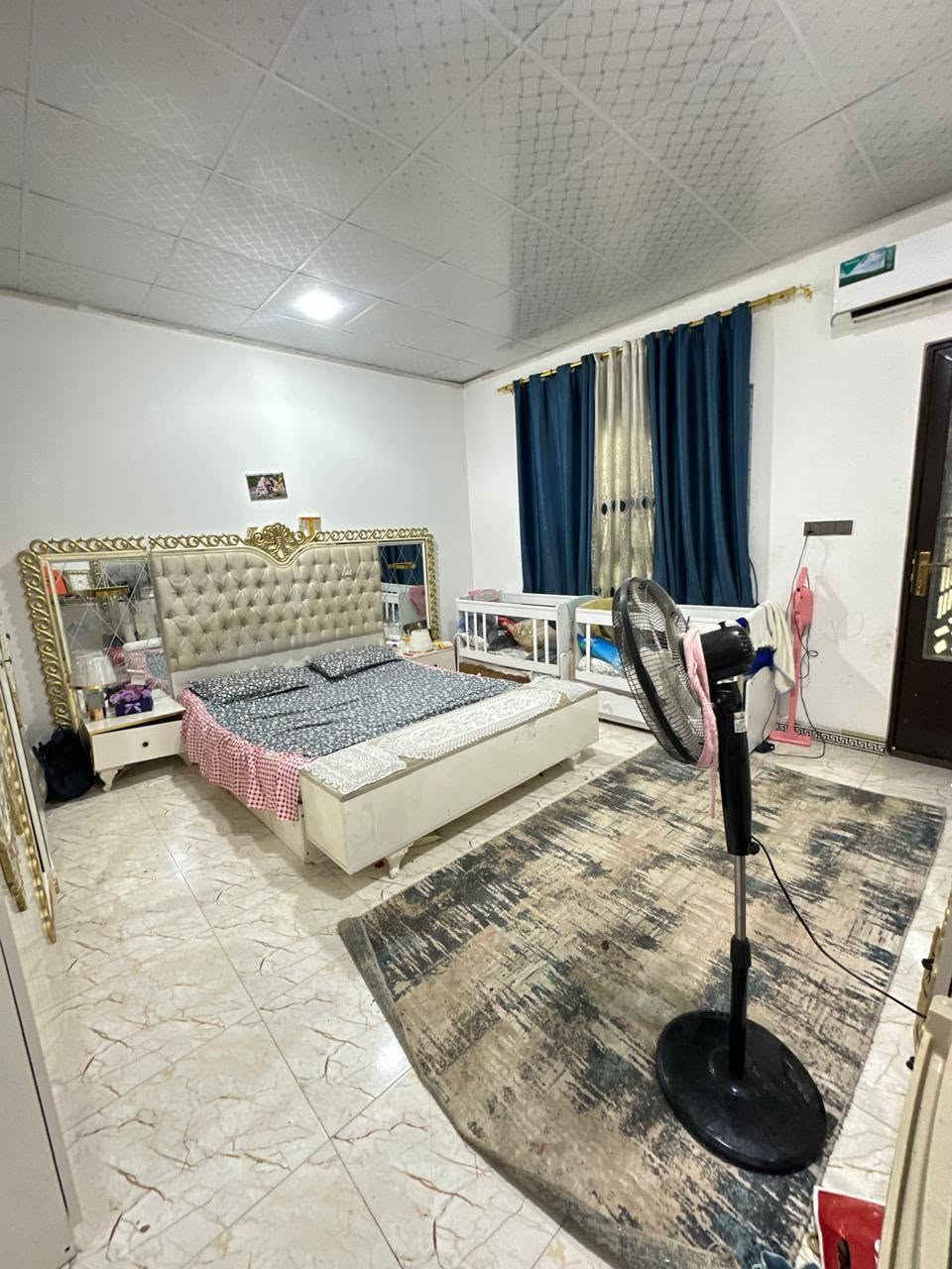 🏠 دار للبيع في حي الميثاق
​المساحة: 100 متر مربع
​الواجهة: 5 متر
​التفاصيل: طابقين - بناء حديث
​عدد الغرف: 3 غرف نوم
سعر مناسب جدآ جدآ 
​📞 للاستفسار ومزيد من التفاصيل، يرجى الاتصال على الأرقام التالية:
​***********
​***********
​لمعرفة السعر يمكنكم زيارة قنات التلكرام https://t.me/zkrea2005
