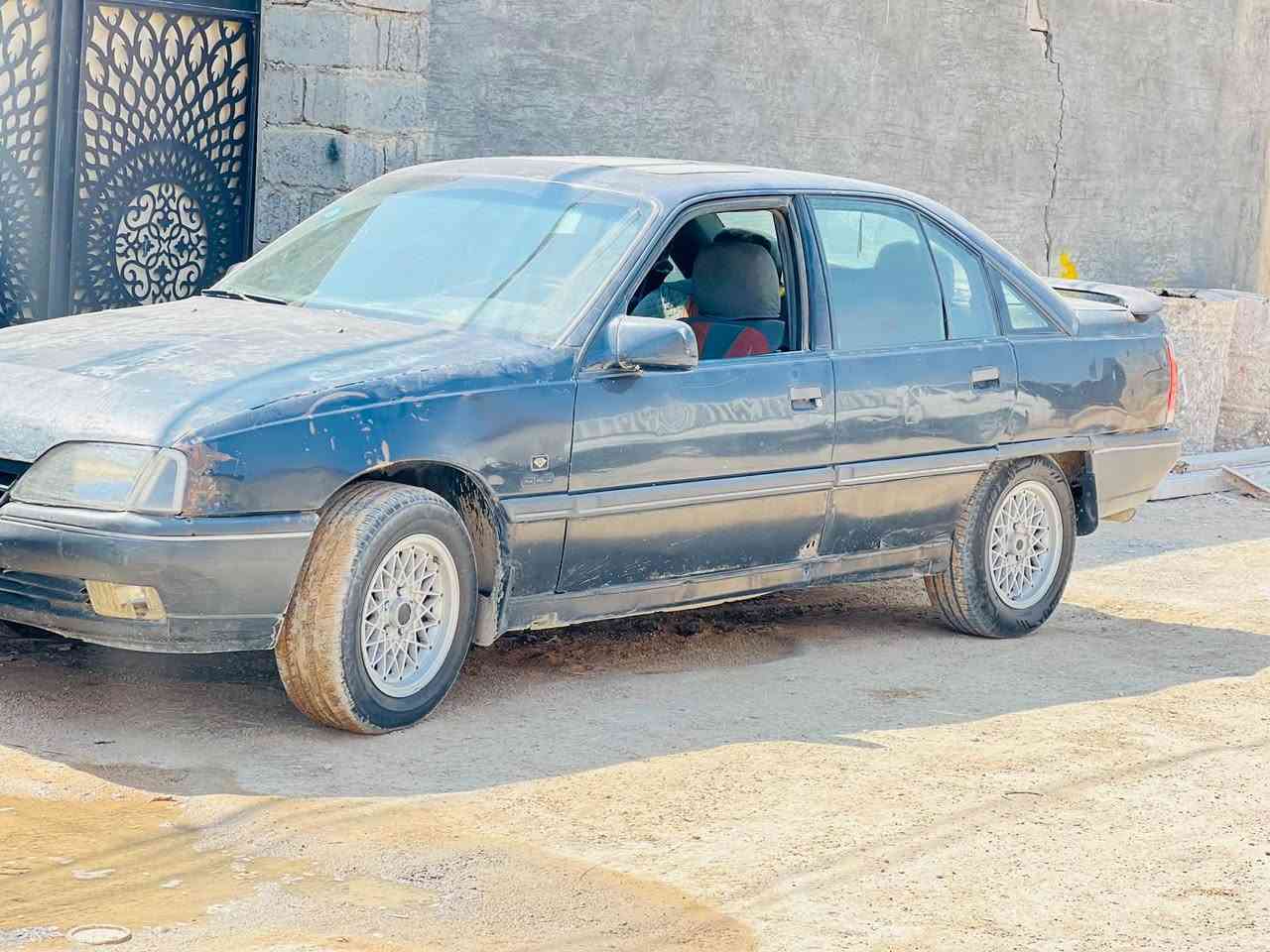 السلام عليكم اوبل اوميكا موديل 1990 رقم انكليزي سياره بسمي تحويل ثاني يوم الكير من يحمه يضرب هاف تايرات تخم جديد باتري جديد كهربائيات شغاله سياره جاهزه السعر 22 وبيها مجال شي بسيط 
الاستفسار 
***********
***********
