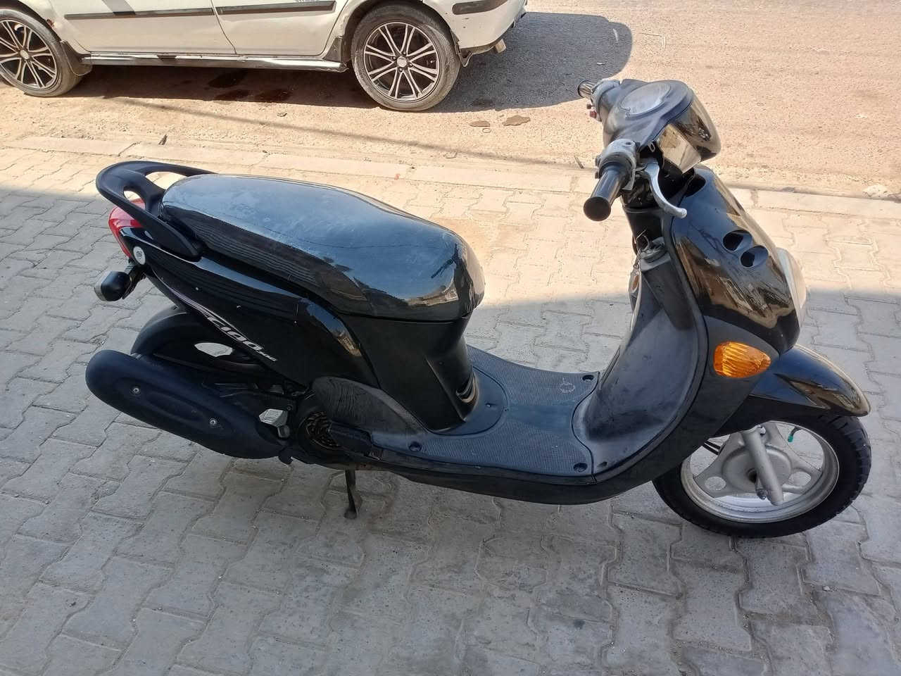 السلام عليكم دراجه فله موديل 2010 دراجه  جديده نظافه 100 على 100 السعر 950 بها مجال العنوان نجف ***********
