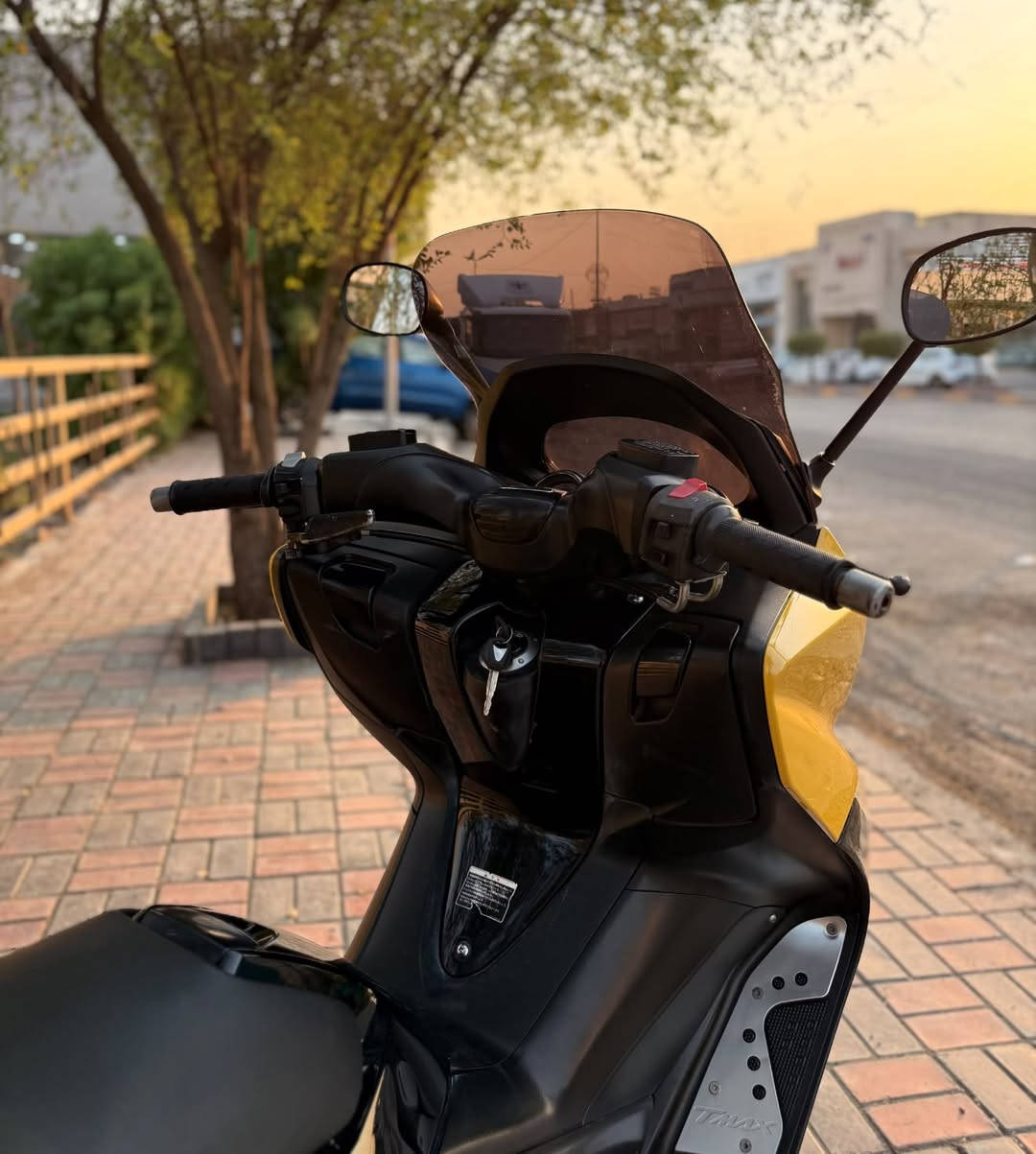 بسم الله ما شاء الله
TMAX 500 2011 الون اصفر

قطعة بحالة الشركة 

جدادة و نظافة 100/100

المسافة المقطوعة 24km

بدون مراوس وبدون رقم فقط عقد المعرض

العنوان بغداد الامين الثانيه

الراغب بالشراء هـ***********
