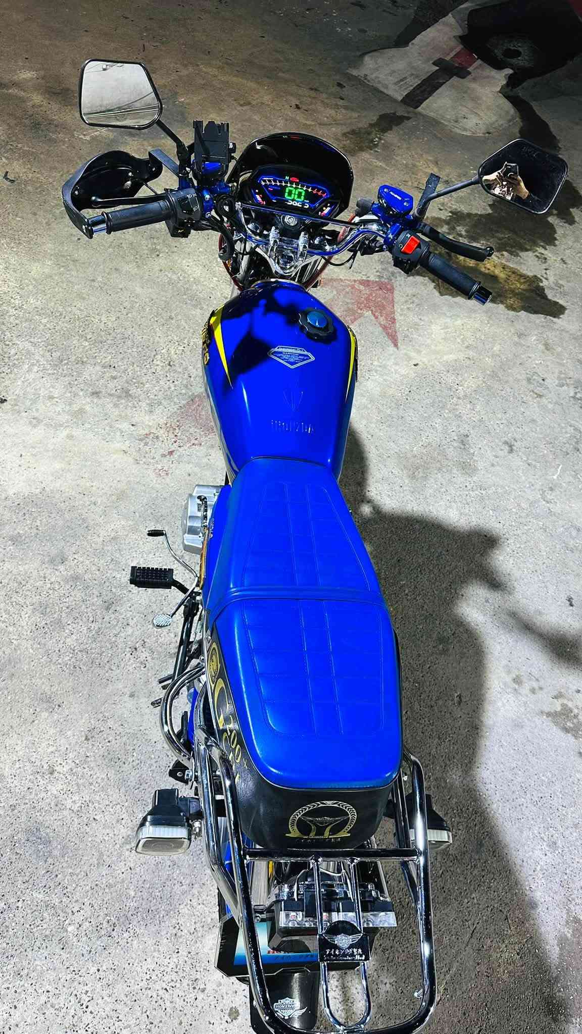 دراجة نامي برو هونزده (2026 )
محرك (200cc) اي عيب مابي كلشي بي شغال 
كهربائيات ماملعوب بي ابد 
ماطور ماشي (2000) الفين فقط
اسبانه مواصله وبرغي ممبدل بي 
كله عالبلاد اي نقص مابي 
الدراجة خير من الله 
رحمه الوالديك متعرف بالسعار 
الحاليه لا تعلق ولا تتصل ابد 
السعر خاص موجود وهذا الرقم بي واتساب 
(***********) 
وماريد اكتب السعر اهنا حته ليكسرون بالدراجة 
لان الدراجة بعدهه صفرر مماشيه فقط ماشيه  الفين 
(2000)
