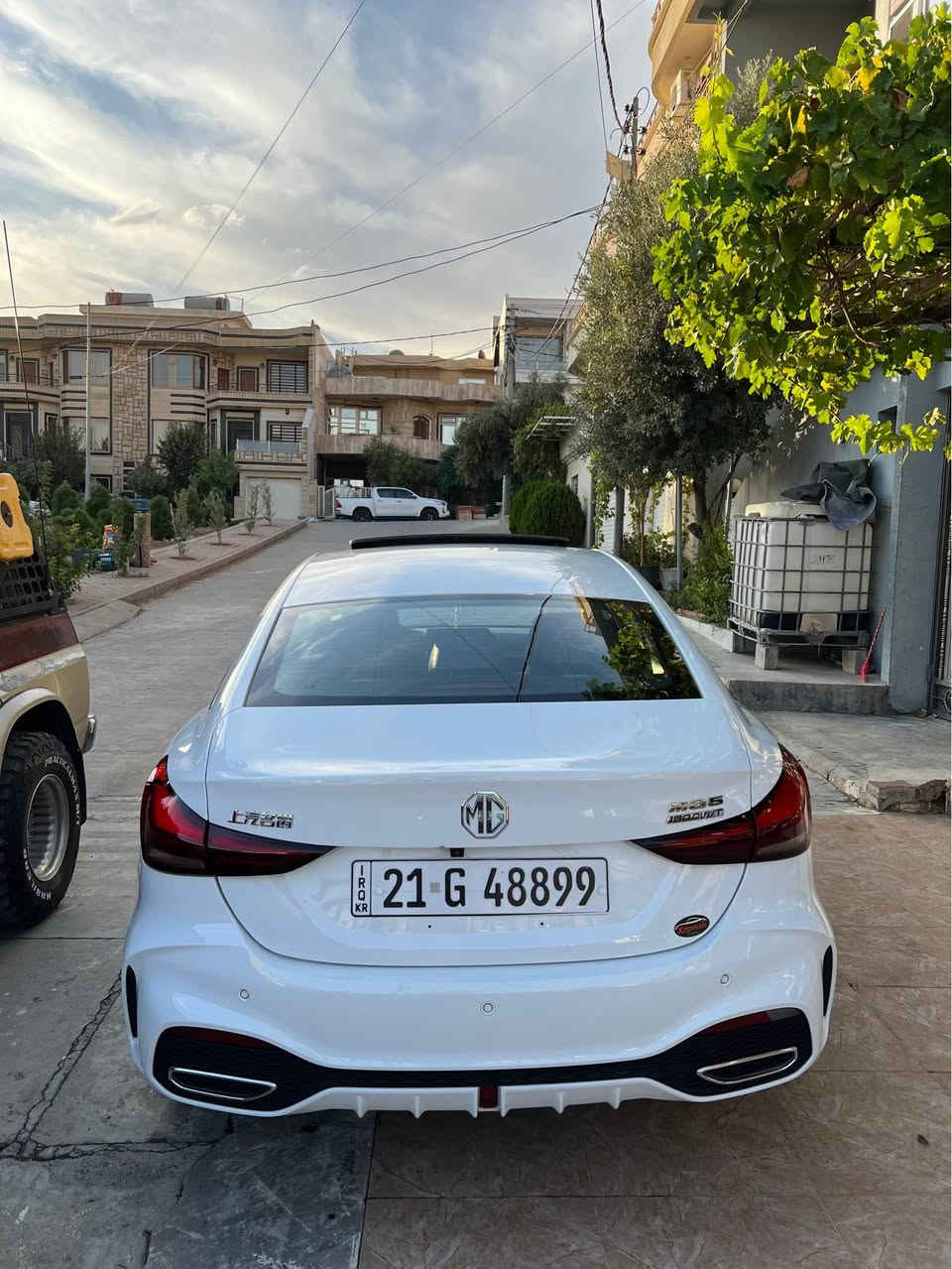 mg gt 2024 
بێ بۆیاخ بشتێک کەمتر پیدی ئاڕی هەیە
فول مواسەفات
بۆیاخ تەنک
بە ناوی خۆمەوەیە 
قفڵی ١١٨ گەڵا 
***********
لە سلێمانیم موشتەری تەلەفون بکە معامەلەی تیا نیە Singapore
