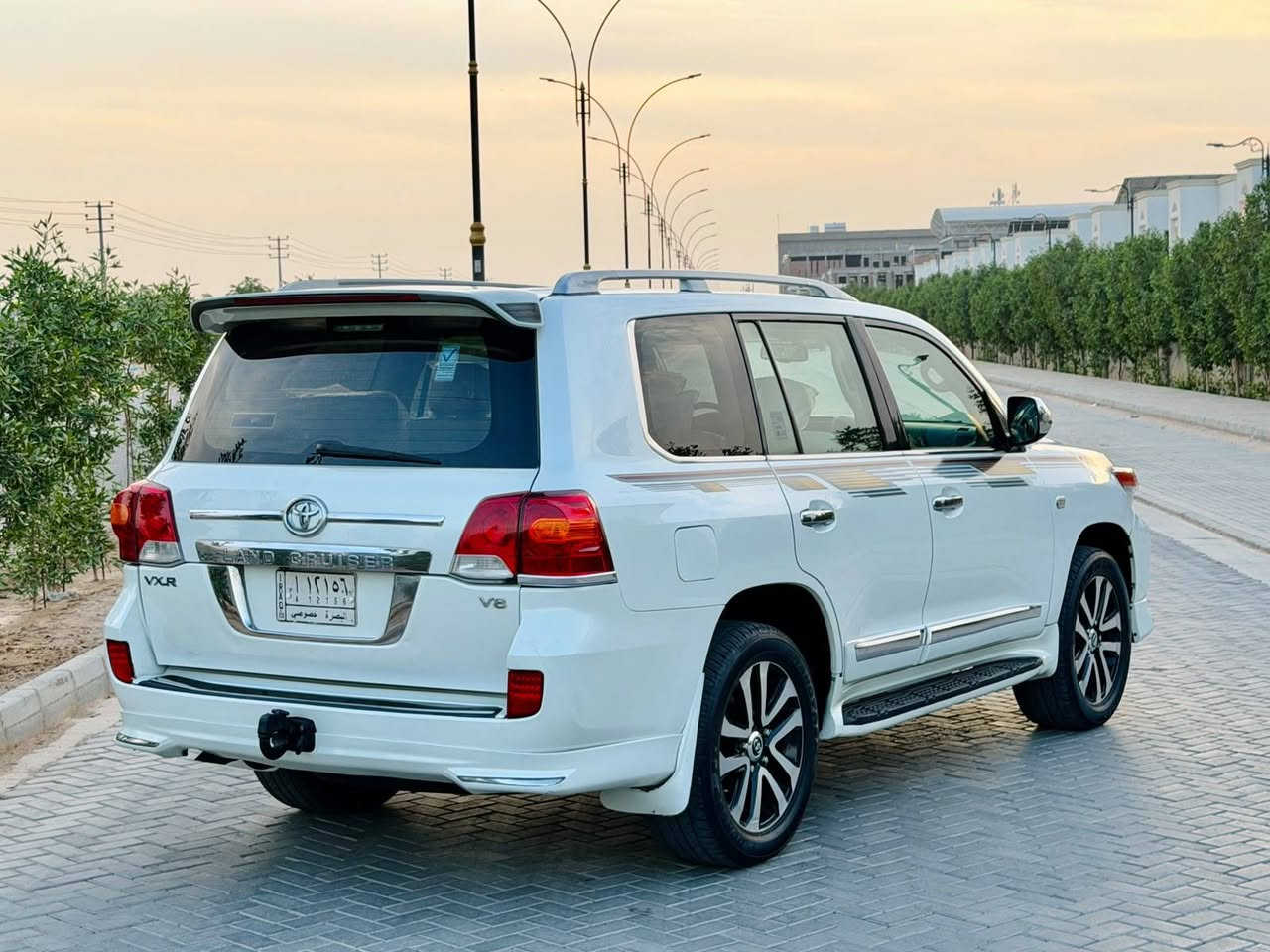 لاند كروز • ٢٠١١ • V8