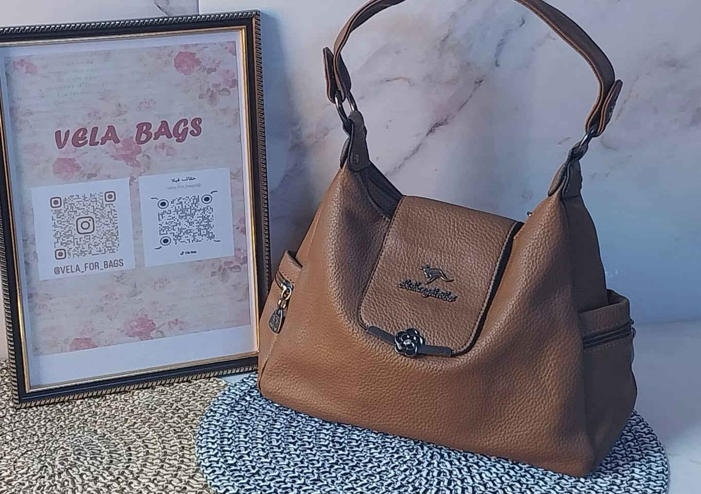 السلام عليكم 
حقائب نسائيه جديده لوك 
كلها ماركات مرتبه 
للبيع سعر القطعه 12 آلف بس..
عندي بحدود 25 قطعه باقيه اذا تاخذهن شلع احسب القطعه ب 10 الاف فقط
مكاني حي الشباب المربع الذهبي
للعلم السعر جوه سعر الجملة بهواي واصحاب المصلحه يعرفون.. 
للتواصل *********** واتس
