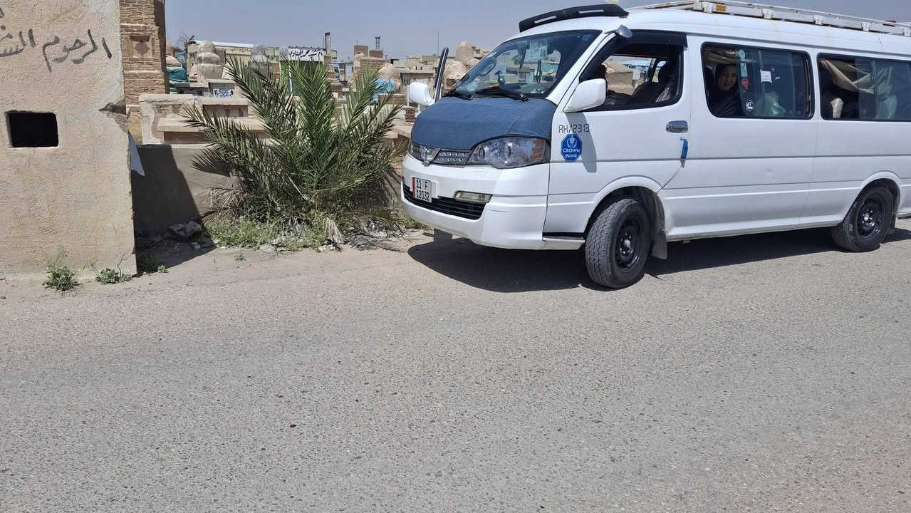 السلام عليكم جنبي للبيع موديل 14 الرمشاصي بالتكميمه سياره مكينه جير تبريد مقفولات بيها صبغ الربع اللي ورا باب السلايد وكان بغداد الحريه ***********
