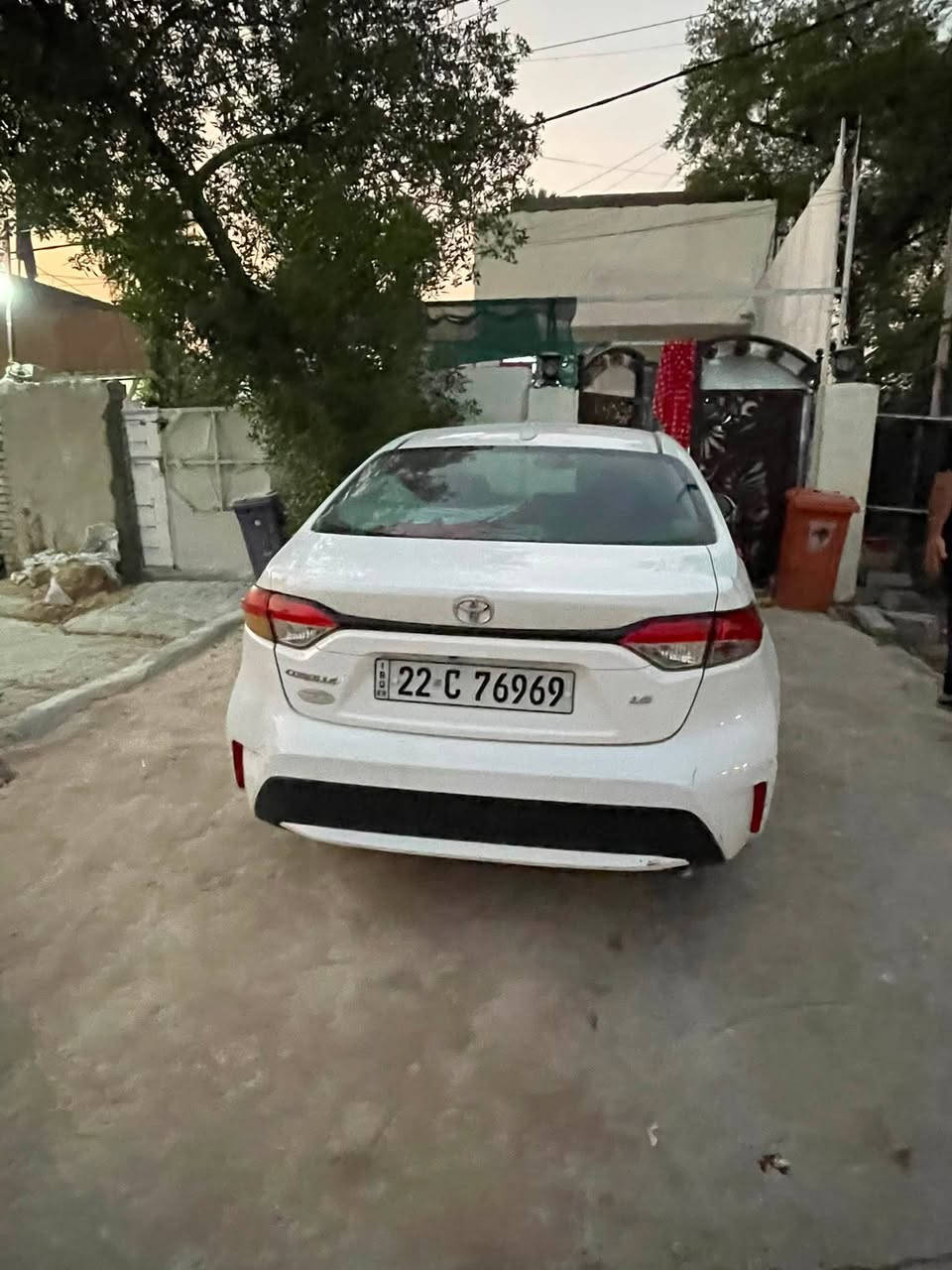 كورلا SE 2020 وارد امريكي
كورلا اربيض رقم اربيل رقم و سنوية جديد 
السيارة استخدام شخصي منزلي فقط 
السياره واضح كلشي بالسونار وكامله 
السياره بيه مكينه و كلشي واضح 
سعر السيارة 105 شده وخمسه 
مكان السيارة صليخ 
للاستفسار *********** وتساب او اتصال
