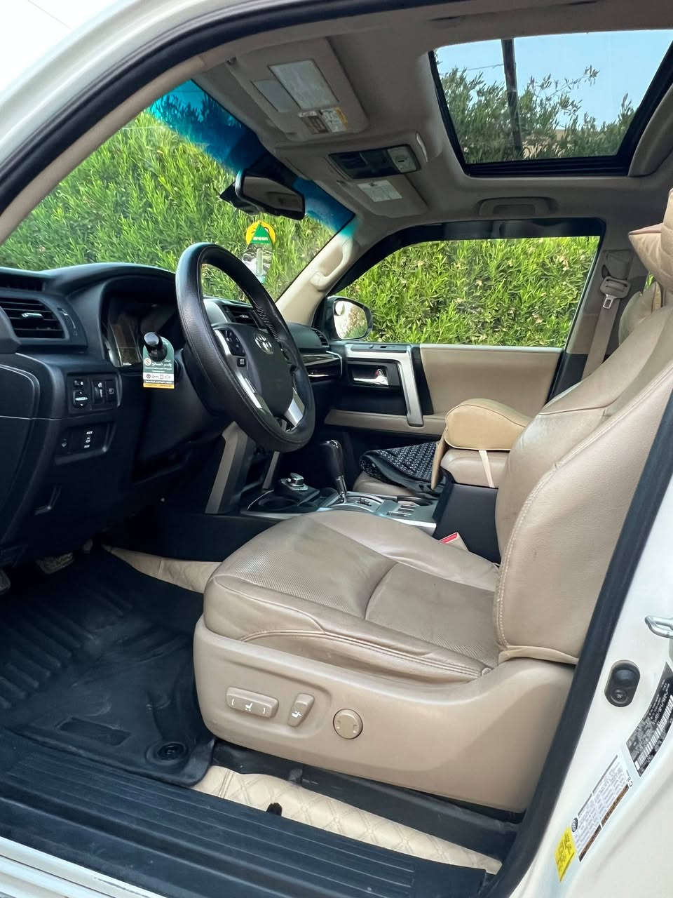 ‏TOYOTA  4RUNNER Limited فوول مواصفات 1/1
موديل 2021 رقم أربيل بأسمي شرط التحويل 
ضررها صبغ جاملغ وبونيد وصور الضرر مرفق بالمنشور
ماشية 55 إلف 
~ بصمة تشغيل 
بصمة بيبان 
لايت زينون
إشارة ترحيب بالمرايا وبالباب
~ فتحة سقف 
~ فور ويل 4*4
~ شاشة كبيرة 
~ رادار وحساسات خلفي وامامي
~ كشنات أمامية كهربائية
 تبريد وتدفئة الكشنات
~ كشنات جلد 
~ (  7 ) سبعة  راكب 
السعر 315 وبيها مجال 
للاستفسار : ‭***********
