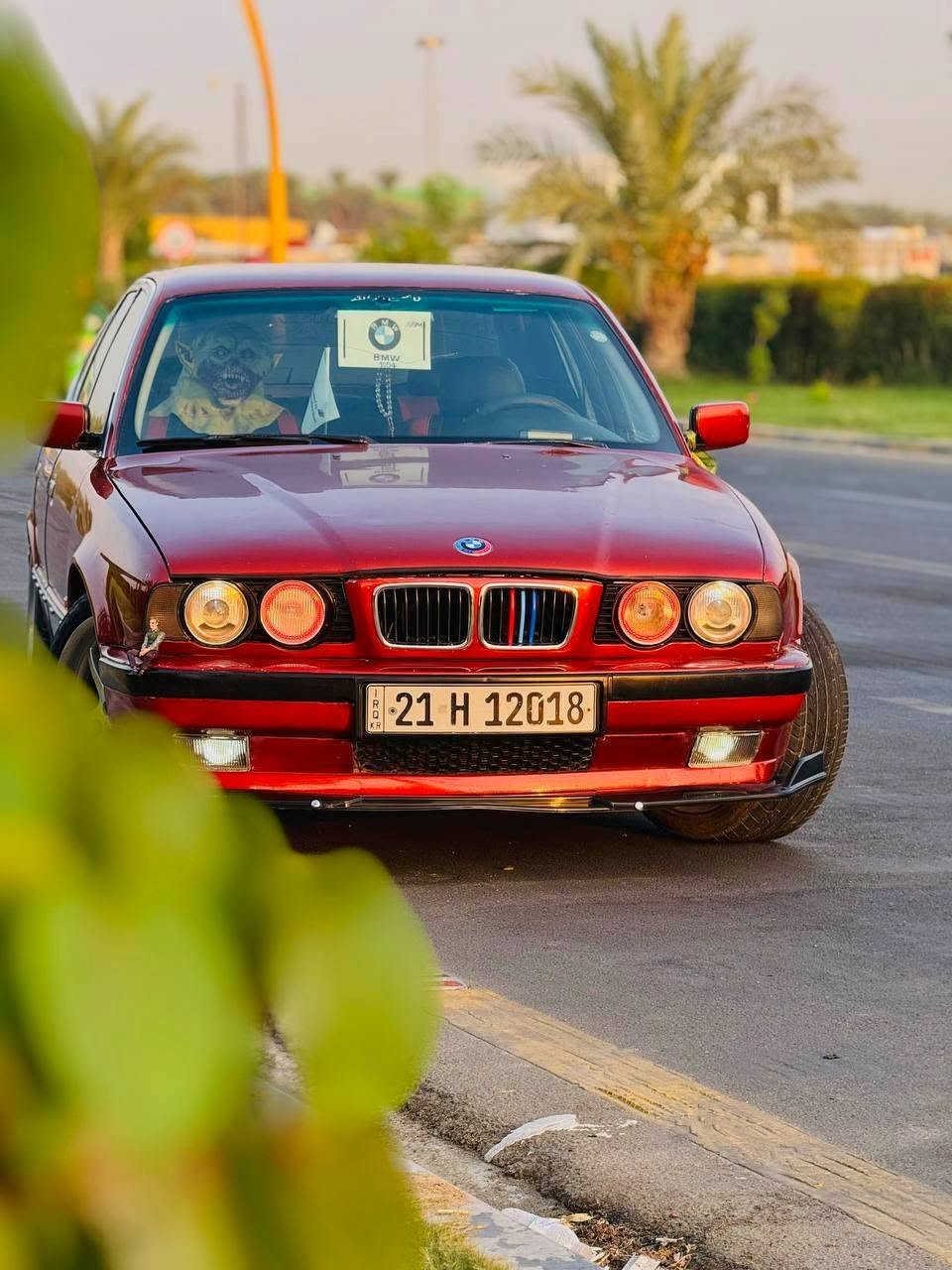 السلام عليكم
‏🚘 للبيع BMW 525i 🇩🇪 موديل 1994
‏🇯🇵 أصل وارد يابان — بدون سلايد
‏🔹 مكينة مسكر عدل كفاله
‏🔹 كير أوتو، كفالة
‏🔹 رقم سليمانية، إنكليزي، تحويل ثاني يوم
‏🔹 صبغ عام جماليه فقط، ومكفولة من الضربة
‏🔹 دواخل نظيفة ومرتبة
‏🔹سنتر لوك 4 بيبان
‏❄️ تبريد ثلج قطعتين
‏🛞 ويل M حجم 18 + تخم تايرات كله جديد
‏🔧 صدر خلفي وأمامي مشدود قبل 20 يوم كله جديد
‏💡 كهربائياتها كلها شغالة داخل وخارج
‏✨ السيارة ترايها كلش حلوة وناعمة ومرتبة
‏💰السعر 55 وبيه مجال بسيط حك الجيه
 .    العنوان بابل الحمزه الغربي
‏للاتصال : *********** او واتساب
