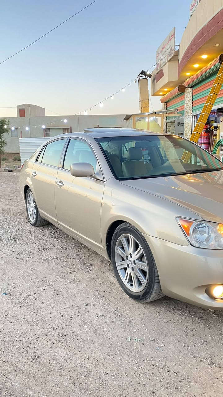 السلام عليكم. افلون موديل 2008خليجي فول مواصفات ليمتد.السعر 105.رقم بغداد تحويل مباشر  مصبوغه عام مبدل بابين وجاملغ جه السائق الباقي مكفول. تبريد ثلج اكشانه تدفئه وتبريد محرك وكير بلادي اشاره ترحيب مال جناي السياره نضيفه. مكاني الانبار الرمادي رقم الهاتف . ***********
