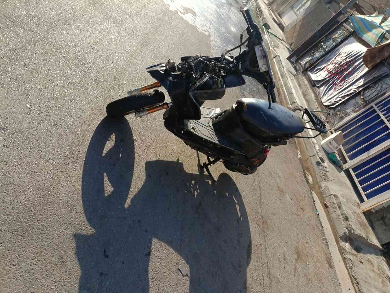 سلام عليكم ماكس مضلع 
كامله كله وما نقصه شي بس بنزات 
وبقيه كله كامله كفراتها. كله موجوده كلجات رياضي وصدر رياضي 
مكينه لا تبخير ولا تنقيص صوته حلو سلف شغال كهربيات كله شغاله مكان بغداد المشتل سعر 400وبيه مجال ***********
