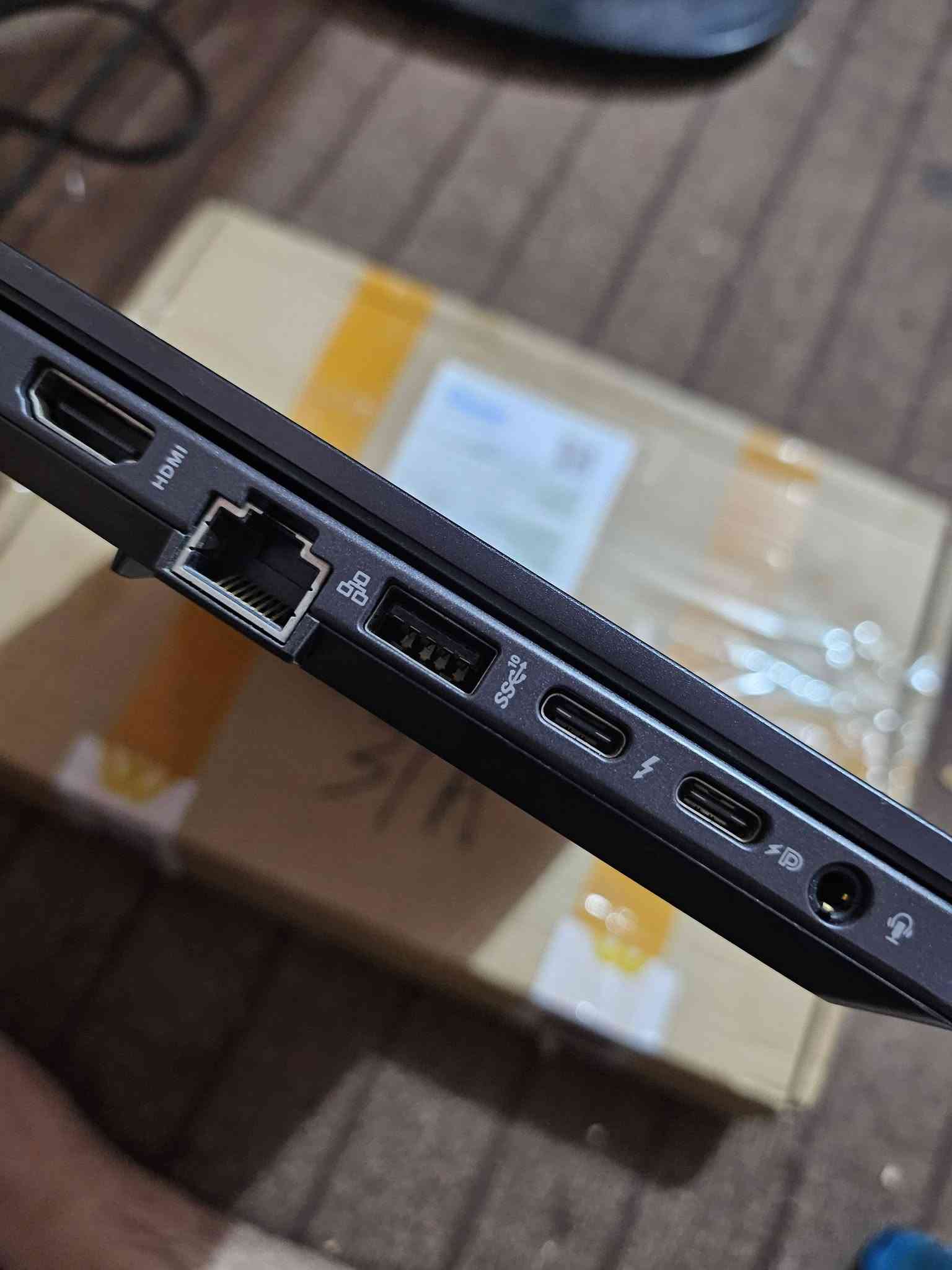 للبيع لابتوب اسوس  Rog zephyrus g15 
لابتوب انيق جدا  من اسوس 

المواصفات 
Ryzen 9 5900hs 
Ram 16gb 
Rtx 3070 8gb 
Ssd nvme 1tb 
Screen 2k 165hz
كيبورد full RGB 

لابتوب قوي بل العاب  وبرامج المونتاج الضخمة 
نضيف جدا  كما موضح في الصور استخدام خفيف 
توصيل  موجود 
سعر مليون و 350 الف 
رقم ***********

نص مكتوب في الصور:
- Find a setting
- System > About
- Storage
- 954 GB
- 93 GB of 954 used
- Graphics Card
- 8 GB
- Multiple GPUs installed
- Installed RAM
- 16.0 GB
- Speed: 3200 MT/s
- Processor
- AMD Ryzen 9 5900HS
- with Radeon Graphics
- 3.30 GHz
- DESKTOP-EAMPOKP
- ROG Zephyrus G15 GA503QR_GA503QR
- Rename this PC
- Device specifications
- Copy
- Device name
- AMD Ryzen 9 5900HS with Radeon Graphics
- (3.30 GHz)
- 16.0 GB (15.4 GB usable)
- Device ID
- 95BEA4F2-5B51-4CCA-A727-53C73A780762
- Product ID
- 00326-30000-00001-AA743
- System type
- 64-bit operating system, x64-based processor
- Pen and touch
- No pen or touch input is available for this display
- Related links
- Domain or workgroup
- System protection
- Advanced system settings
- Windows specifications
- Edition
- Windows 11 Home
- Version
- 23H2
- Installed on
- 6/17/2026
- OS build
- 26200.7462
- Experience
- Windows Feature Experience Pack 1000.26100.275.0
- Search
- ENG