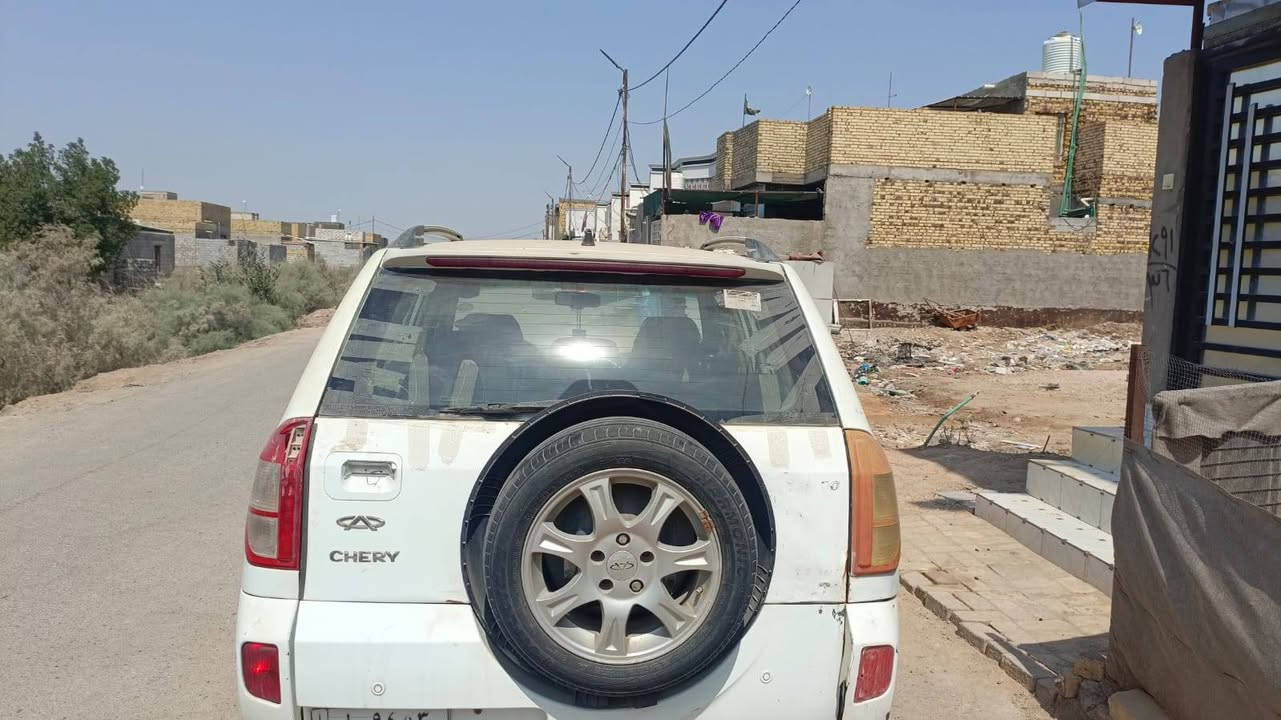 السلام عليكم 
سيارة شيري تيكو ١٣ للبيع رقم قادسية 
عطلها كهرباء بالعقل مال الكير  .. المكينة خير من الله وكشرها بي خياسات السيارة تمشي مو واكفة السعر خاص رقم الهاتف 
***********
