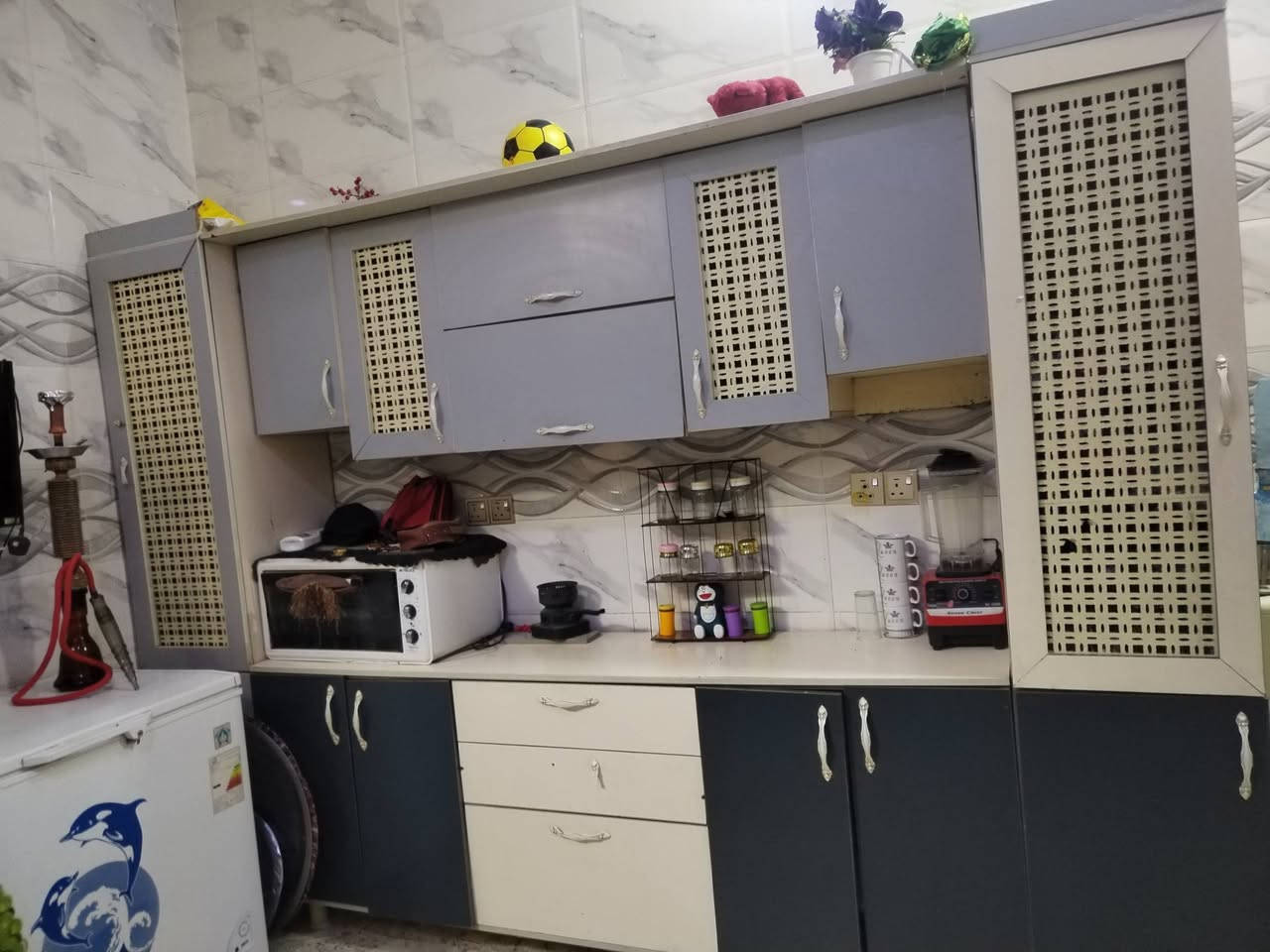 سلام عليكم ورحمة الله عندي هذا الكاونتر للبيع خشبي السعر:230 وبي مجال الي يريده خل يتواصل وياي رقمي:***********
