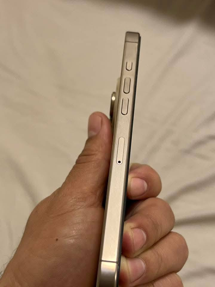 16 pro max
السلام عليكم
iphone 16 pro max للبيع
شرق اوسط 
ذاكرة 256g
الجهاز سيمكارد مو الكتروني
نموذج M
بطارية 91
نضافة 100%
السعر 1275 
الجهاز زلغ ماكو بي 
كارتونته وشاحنته وغراضه كاملة موجوده 
العنوان النجف السعر خاص او الاتصال على الرقم ***********
يعجبك علق ما يعجبك اكلب المنشور فدوه رحتلك
