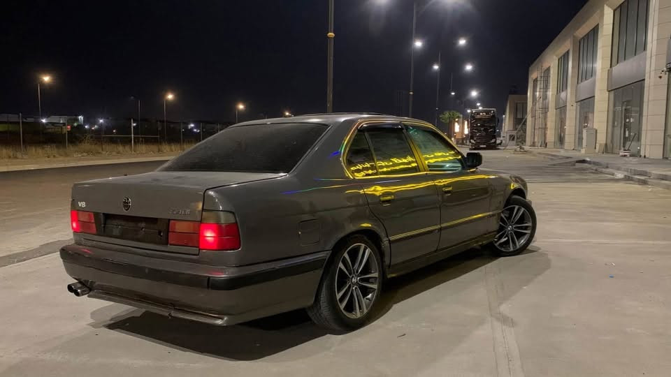BMW 1992
تۆماتیک مۆدێل ٩٢ سەنەوی ئەسل بەشەرتی ئەوەلیات
 
تەبریدە سلایدە ٤ جام کارەبا موس براوە بەشەرت 

مەکینە m54iA 

دوگمەی سپۆرت و بەفر ئیش دەکا 

سعری ٣٥ مەجال هەولێر رەقەم تەلەفۆن
***********
