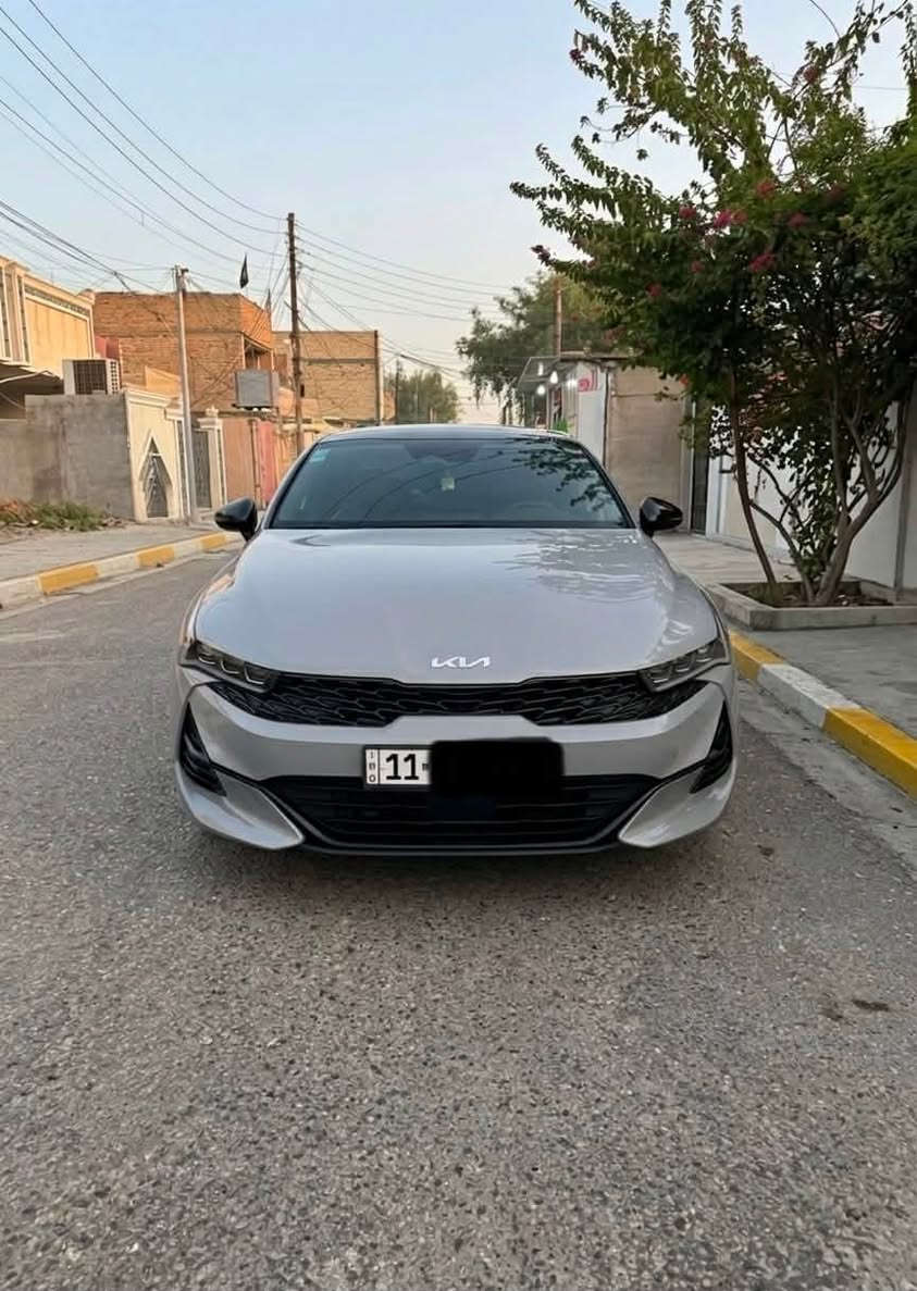 السلام عليكم
K5 2023
Gt line  فول مواصفات
فتحه
تحكمات ستيرن - ستيرنD
تدفئه مقاعد 
تشغيل عن بعد 
داخل جلد احمر 
شحن لاسلكي
اشاير بالمري 
دفع رباعي 
خمس انظمه قياده مو اربعه 🔮
وبعد هواي بيها مواصفات معروفه 

 - حادثها خلفي موجود بالصور 
وبالتحميل انطخت بالشوكيه صار رش شبر جاملغ بدون معجون
وبالعراق شويه بارد بالباب خلف السايق راجع بلاد بدون اي رواج ميبين الا سونار

- جميع الايرباكات سليمه💎

- كفاله شواصي ولغود 
كير ومكينه كفاله و وصول الدهن موجوده ب ٨٥ الف

- ماشيه ٣٣ الف ممشى قليل
رقم بغداد باسمي 

***********

موجود واتساب
