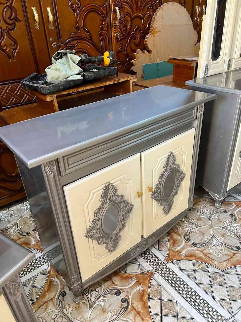 غرفه نجاره تفصال درجه أولى صبغ حراري تصمم تركي ام السته جديده كلش سعر مليون و100 عنوان سوك الشيوخ حي العسكري 

***********
