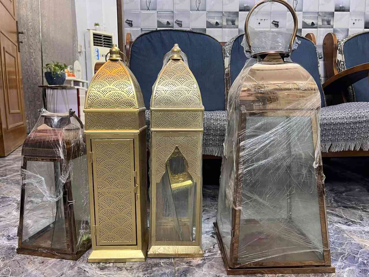 فوانيس للبيع فقط واحد مستخدم والباقيات غير مستخدمات للبيع مكاني بغداد الحبيبيه ***********

