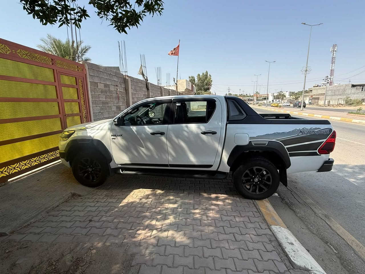 السلام عليكم
تيوتا دافنجر موديل 24 مكفوله كفاله عامه بيه بارد بسيط بخشم بنيد ع كد 3اصابع 
سعر 370 ماشيه 113 مكان واسط قضاء زبيديه 
***********
