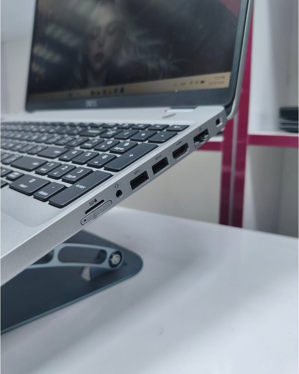 Dell Latitude 5510 • شاشة لمس 15.6 • i5 الجيل العاشر