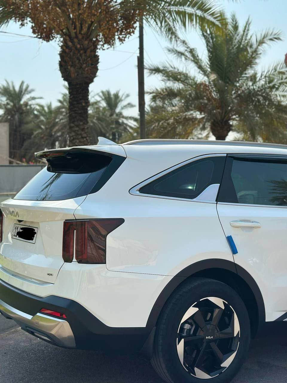 🔥 للبيع كيا سورنتو 2024 – فئة 4X 🔥

🚘 سورنتو 2024 بحالة ممتازة ومواصفات مميزة جداً

🔹 6 سلندر
🔹 7 راكب
🔹 دفع رباعي 4X4
🔹 3 قطع تبريد
🔹 بانوراما
🔹 4 كاميرات
🔹 حساسات 360 درجة
🔹 مكفولة كفالة عامة
🔹 الممشى 41 ألف كم فقط
مكفولة كفالة عامة
السعر 308

📞 للاستفسار والتواصل:
*********** بغداد, العراق

نص مكتوب في الصور:
- Kia Movement that inspires كيا سورنتو موديل 2024 فئة 4x محرك 6 سلندر 7 راكب 3 قطع تبريد بنوراما 4 كاميرات فور ويل حساسات 360 درجة مكفولة كفالة عامة SORENTO قوة .. فخامة .. راحة الممشى 41,000 كيلو متر مكفولة كفالة عامة لراحة بالك فرصة مميزة لا تفوتها
