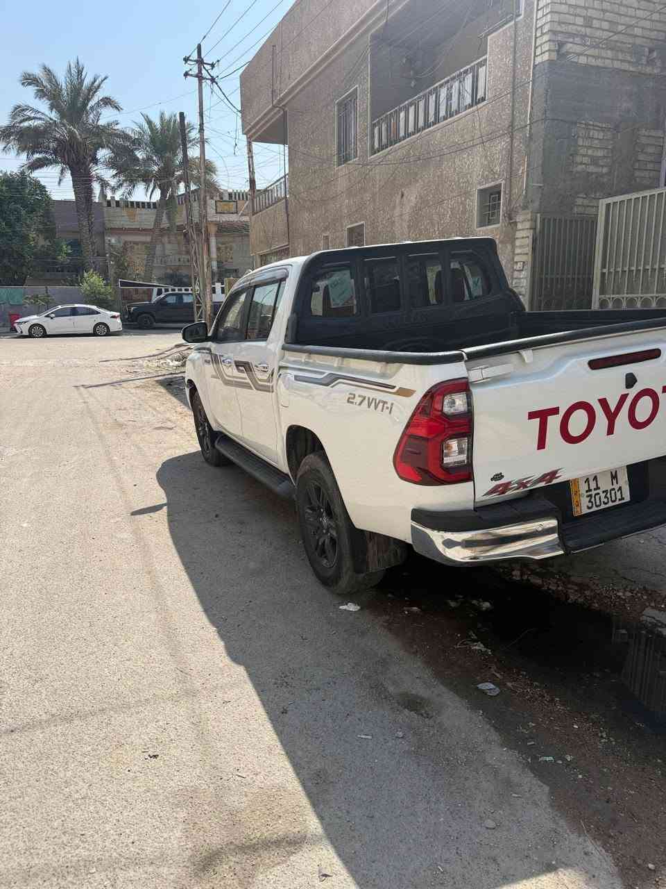 السلام عليكم بيكم تويوتا موديل 21 بغداد السياره جديده 
بدون صبغ السعر.     263  ورقة وبيه مجال بسيط 
العنوان بغداد جميلة ***********
