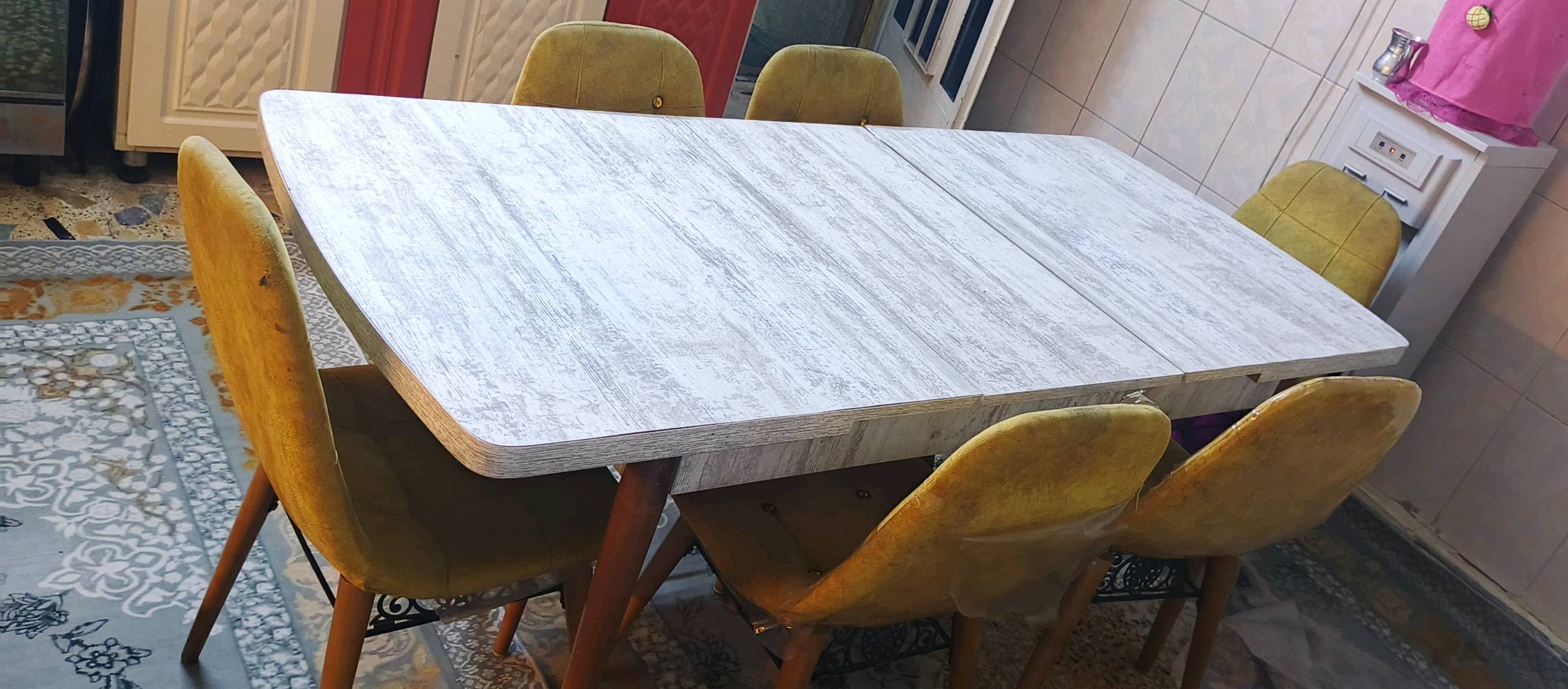 غرفه نوم تركي باب اول السعر 650
ميز طعام تركي خشب 6 كراسي 150
طباخ مصري فريش باب اول 225
طبلات جام كبيره 4 صغار 65
جهاز تكبيس بثوث 15
بغداد حي الإعلام 
***********
واتساب