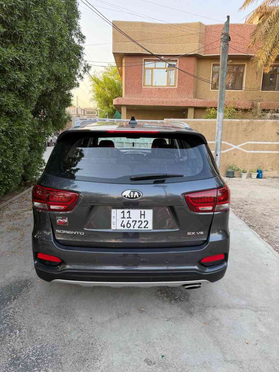 السلام عليكم للبيع بدون مراوس سورنتو 2019 ex فول بس مابيها فتحة جانيها على ايدي واني الي مستوردها حادثها دعامية امامية بدون دواخل فقط دعامية اريرباك سترين طاك وراجع سستم اصلي وبيها كلير امريكه بابين جهت السايق بدون تبدل بدون دواخل ماشية 34 الف ميل باسمي مجدد السنوية والهزه والارقام قبل اسبوع كملتها جاهزه السياره مواصفات كشنات جلد والكهرباء وهيتر رادار امامي خلفي جانبي صندوك كهرباء اتو هولد هند بيرك كهرباء 3 قطع تبريد 6 سلندر شاشة وحساس خلفي وكامره وبصمه لد خلفي مكاني بغداد السعر 170 ورقة وبيها مجال راسلني واتساب ادزلك فديو السياره مع صور الحادث *********** بغداد, العراق
