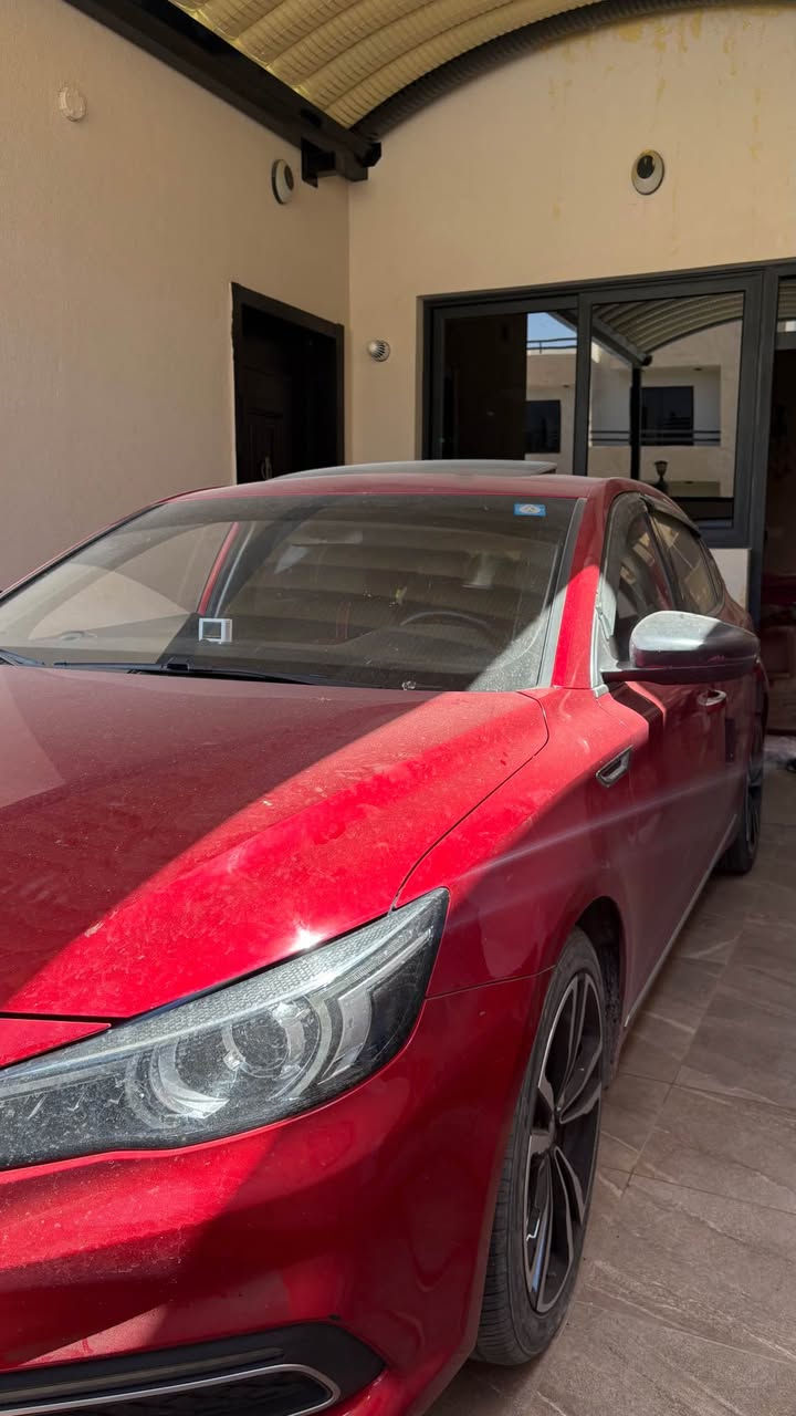 - 🚘 MG6 Trophy 2023 للبيع
اعلى فئة 
ضمان ٦ سنوات او ٢٠٠ الف كيلو 
الضمان يشمل محرك كير كهربائيات وحتى الحدادية 
- 🔥 محرك 1.5 تيربو
- ⚙️ كير أوتوماتيك 7 سرعات DCT
- 🏎️ فئة Trophy – فول مواصفات
- 📍 ماشيه 61 الف كم فقط
- 🚫 بدون صبغ بدون حادث
- 🛡️ بعدها على ضمان الشركة
- 🌙 فتحة سقف
- 💡 إضاءة LED
- 🛞 تاير 18 إنش
- 🖥️ شاشة وسطية 10.1 إنش
- 📱 أنظمة ربط الهاتف Apple CarPlay / Android Auto
- 🔑 دخول وتشغيل بصمة
- 📷 كاميرا خلفية + حساسات خلفيه 
- 🎛️ مقود متعدد الوظائف + Paddle Shifters
- 💺 مقاعد جلدية
- 🛡️ 6 وسائد هوائية
- 🔒 أنظمة ABS + ESP + Traction Control
- ⛰️ مثبت سرعة + Auto Hold
- 👌 السيارة نظيفة جداً ومحافظ عليها
- 📍رقم بغداد
-باتري وتخم تاير جديد 

- 📞 للتواصل: *********** واتساب كربلاء, العراق
