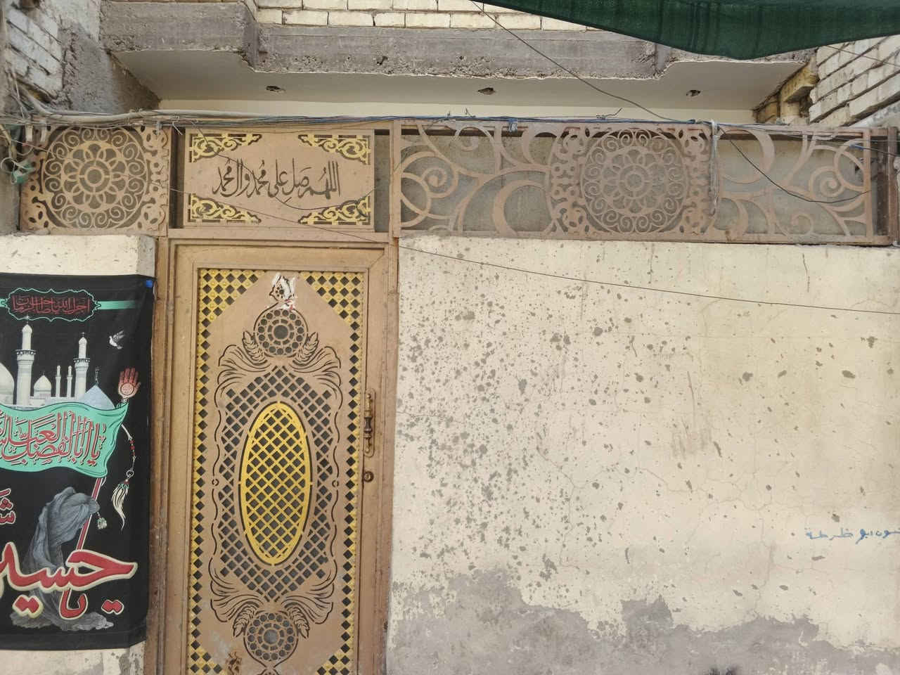 باب مع كتيبة للبيع
المكان: بغداد- مدينة الصدر شارع الفلاح

للتواصل و الاستفسار فقط على الرقم 
***********
