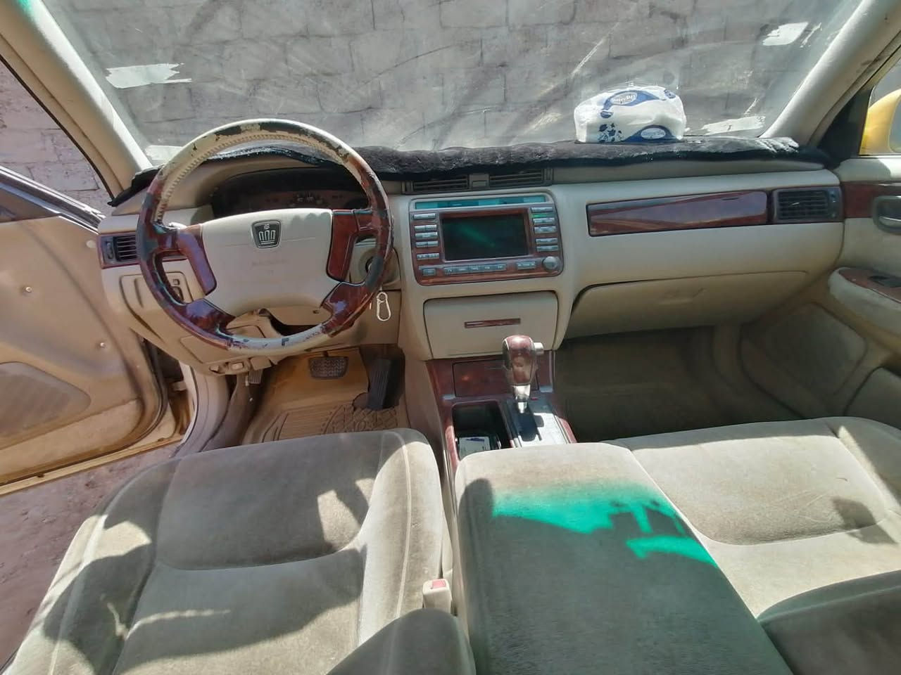 جنون ملكه للبيع رقم احمر راعيه بنجف للبيع مكينه 3ونص جديده جاهزه سعر 25 مكانه بغداد ***********
