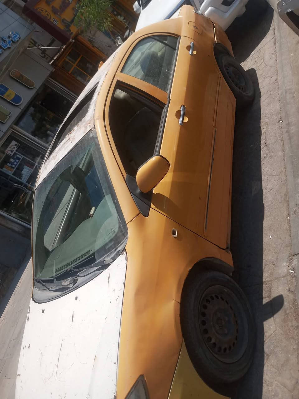 بي وا دي  F3 محرك كير كورلا رايدلة ترتيب صدر نضيف مكينة بيه صوت ما عرف شنو بيهة سيارة شوف عينك شوف خابرني المة تعجبة خلي يعبر منشور رجائن سعرة 25 بيه مجال الشراي  موديل 2011مكان بغداد البلديات قرب سيد هاني رقم صاحب سيارة ***********،
