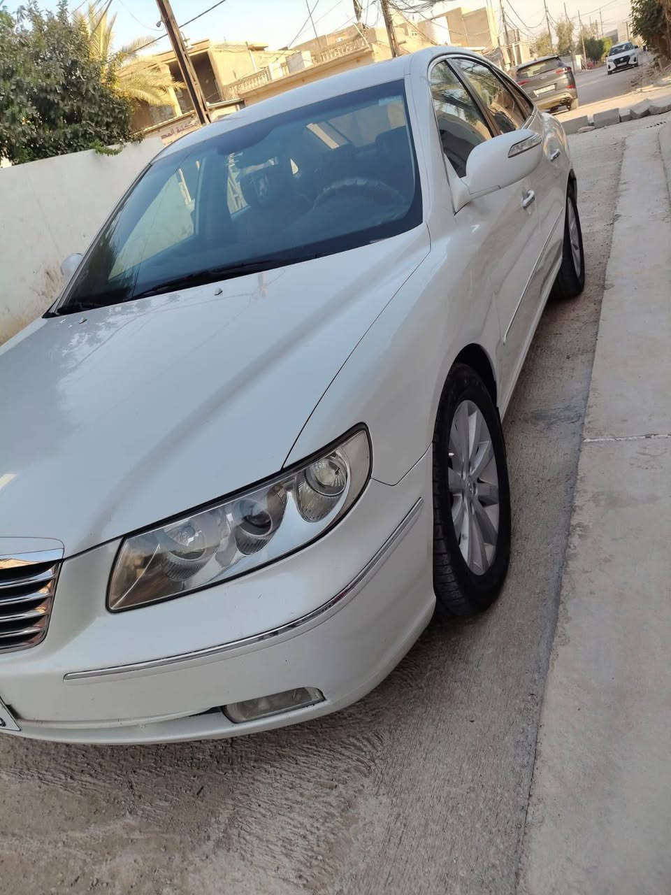 السلام عليكم هونداي ازيرا 2009 خليجي فول الفول 1/1 محرك 6 سلندر 3300 سياره جديده مال بيت بأسمي هزه سنويه جديده مواصفاتها كشنات جلد بلادي مميز جدا كشنات الاماميه كهرباء تبريد قطعتين فتحه سقف حساس خلفي كامره خلفيه بلاديه وضوح عالي الدقه مري شفط وقلابه بنفس الوقت عند الرجوع للخلف برده كهرباء ستيرن كهرباىي شاشه قلابه اصليه سيدي جنجر 7 اقراص حاكيه تلفون ذاكرة تحكم فول تحكم سرعه كشافات بلاديه لايت زنون سماعات ديفدي رادار بالمرايه الاماميه كشنات تدفئه بيها صبغ صفحة السائق أثر شخوط شرط بدون فتح اي قطعه شاصي لغد حوض تكم مكفول تخم تاير جديد باتري جديد تبريد ثلج تدفئه شغالة بيها خيط بخار بسيط غرفتها جديده على وضع الشركه بدون اي نواقص جاهزه للاخير السعر 105  مكاني بعقوبه للتواصل ***********  تحياتي للجميع
