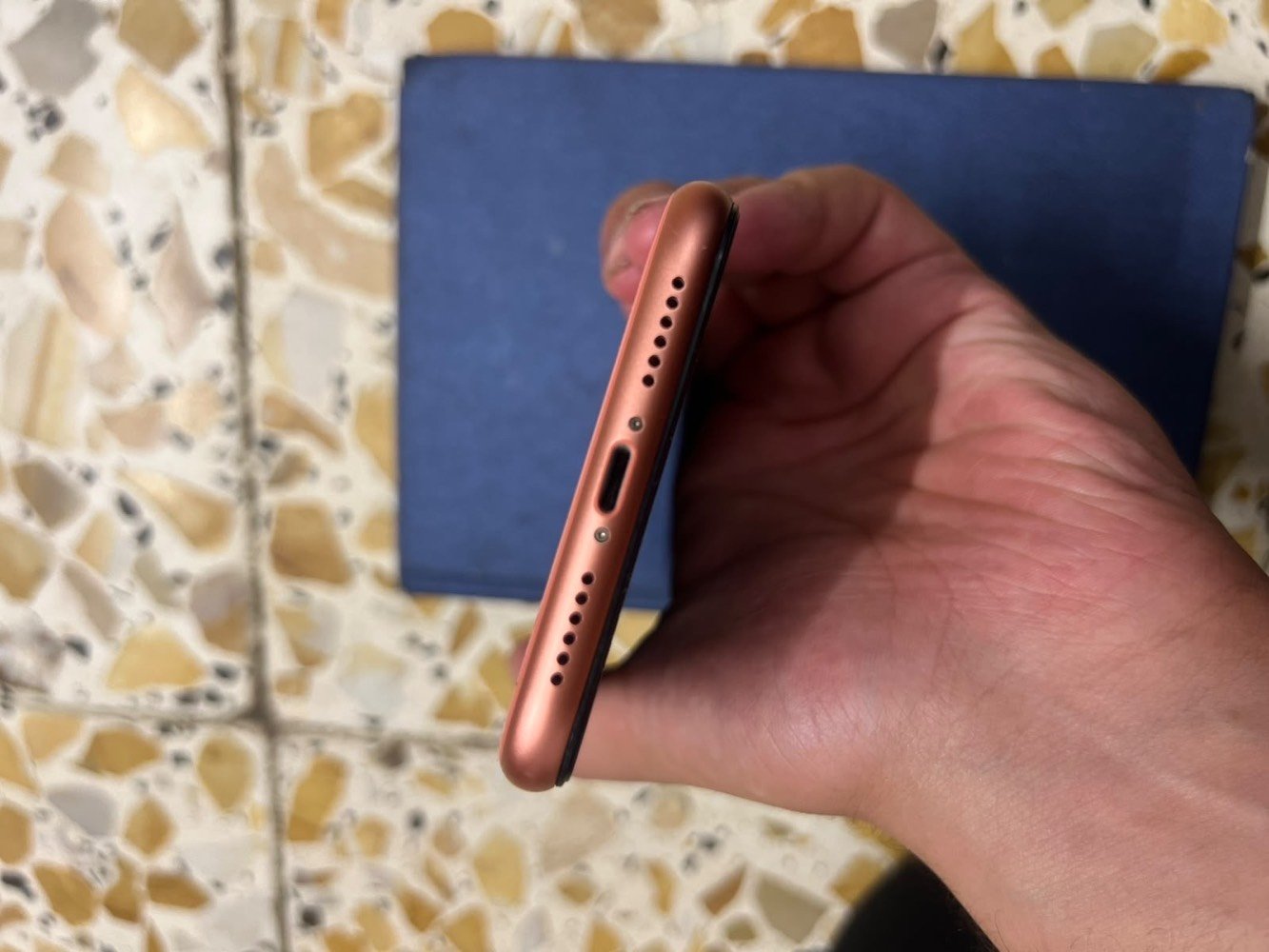 آيفون XR • ٦٤ • فيس ايدى معطل