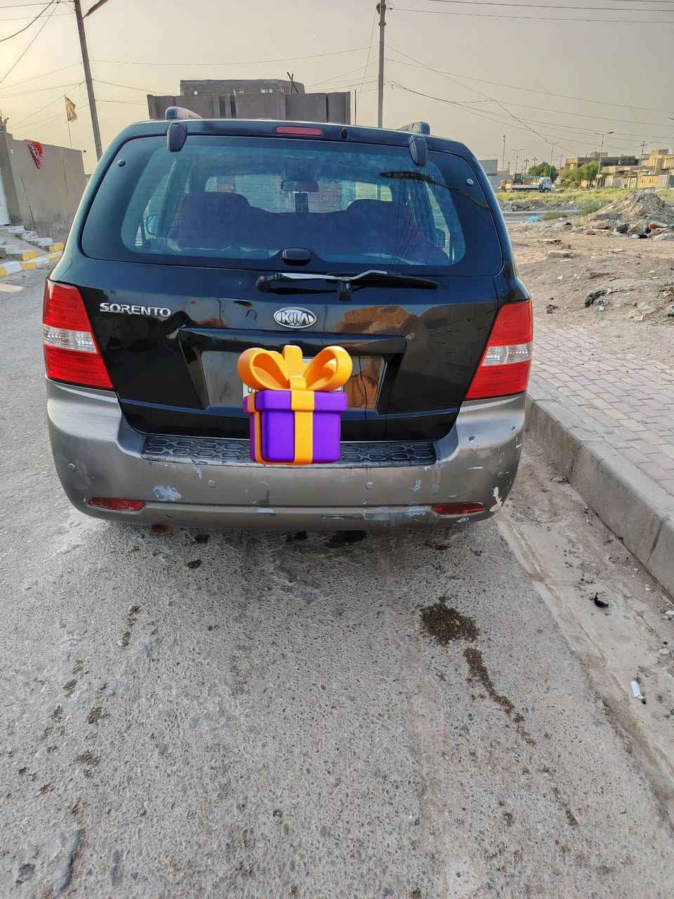 سورنتو 9 رقم  واسط فور ويل سياره نظيفه ومناسبه تحتاج تلحيضات بسيطه. 
سياره تبريد ثلج لايت زنون ناعمه قويه ترايك وين متريد السعر 85$ وبيها مجال بسيط هاتف ***********
