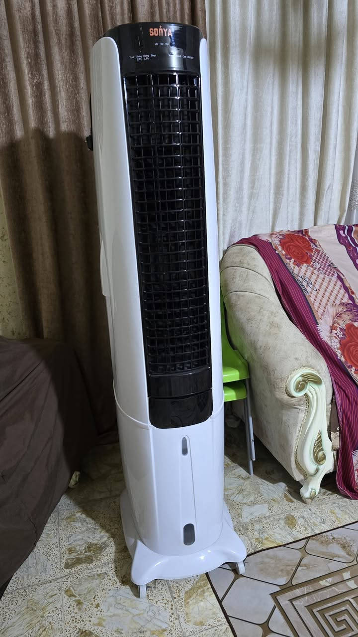 السلام عليكم 
للبيع كونفيرة جديدة حجم كبير استخدام قليل  مع رمونت تحكم 
العنوان حلة جمعية 
السعر ١٧٥٠٠٠
موبايل ***********
