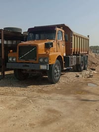 للبيع فالفو موديل 81 المكان الصويره 07806593883