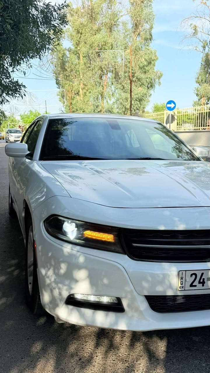 السلام عليكم عندي جارجر 2018  رقم دهوك بدون ضرر بدون صبغ سياره جديده مل بيت محرك كير شرط مكان سياره موصل ساحل الايسر حي الكفاات لاول سعر اتصل 
***********
