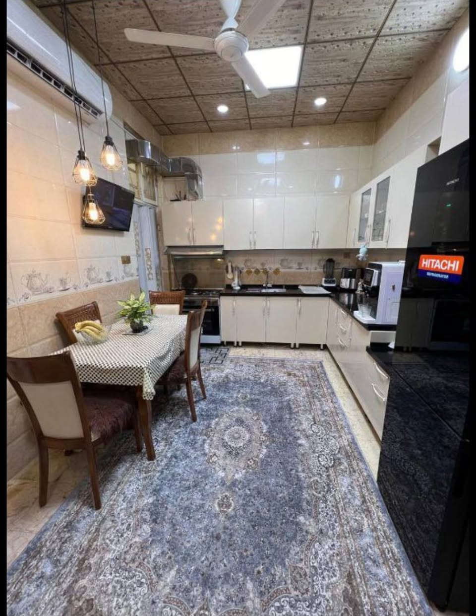 بسم الله الرحمن الرحيم 
تابع الصفحه ليصلك كل ماهو جديد
مكتب الابرار للعقار 

🌹 دار للبيع مساحه 100 متر 
🌹 حي الجامعه  منطقه ال 28
🌹 طابق ونص نظيف جدا 
🌹 شارع 10 
🌹 بناء درجه اولى صب كونكريت 
🌹 وارضيه مرمر  ومكان مميز 
🌹 غرفتين نوم 

💎 طابق الاول 
غرفه و صاله واستقبال ومطبخ وصحيات

💎 طابق الثاني 
غرفه وصاله وصحيات 

للاستفسار الاتصال عله 
***********

🌷 عنوان المكتب / النجف الاشرف 
🌷 حي السلام نهايه شارع ابو الدجاج النجف, العراق
