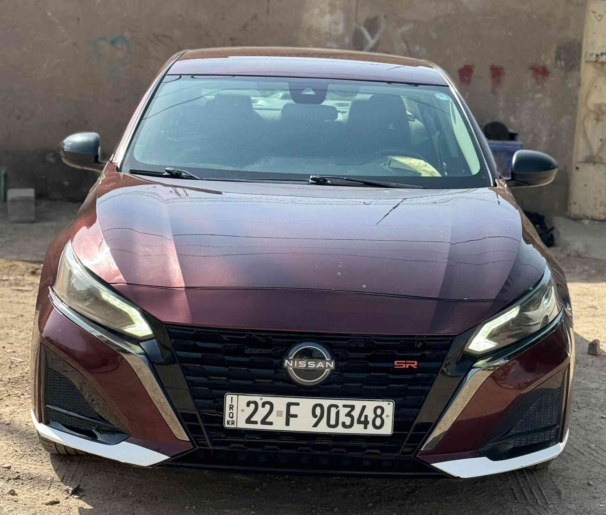 السلام عليكم 
🚗 للبيع | نيسان التيما 2024 SV

✔️ الموديل 2024
✔️ الفئة:SV

المواصفات:

- محرك 4 سلندر 2.5 لتر اقتصادي وقوي
- ناقل حركة أوتوماتيك CVT
- تشغيل بصمة + تشغيل عن بُعد + بصمة ابواب
- داخل اسود 
- مقاعد كهرباء
- شاشة لمس مع Apple CarPlay وAndroid Auto
- كاميرا خلفية دوارة
- حساسات 
- رادار أمامي،  رادار خلفي تحذير الاصطدام، ومثبت سرعة ذكي تحكمات بالستيرن جهتين
- كشن كهرباء
- نظام مراقبة النقطة العمياء
- إنارة LED لايت ليد
- مكيف ممتاز منفصل تبريد ثلج 
- مانع انزلاق 

الضرر جاملغ امامي جهة السايق وقبق الجنطه بدون أي ضرر بالداخل مايبين 
✅ السيارة نظيفة جداً وجاهزة للاستخدام بدون اي مصرف ممشى السيارة 44 ميل گير ومكينة وكهربائيات كلها بشرط وين ميعجبك افحص 

📍 الموقع: ذي قار قضاء الشطره
💰 السعر المطلوب 140وبيها مجال بسيط 
📞للاستفسار الاتصال عالرقم ***********
واساب ***********
