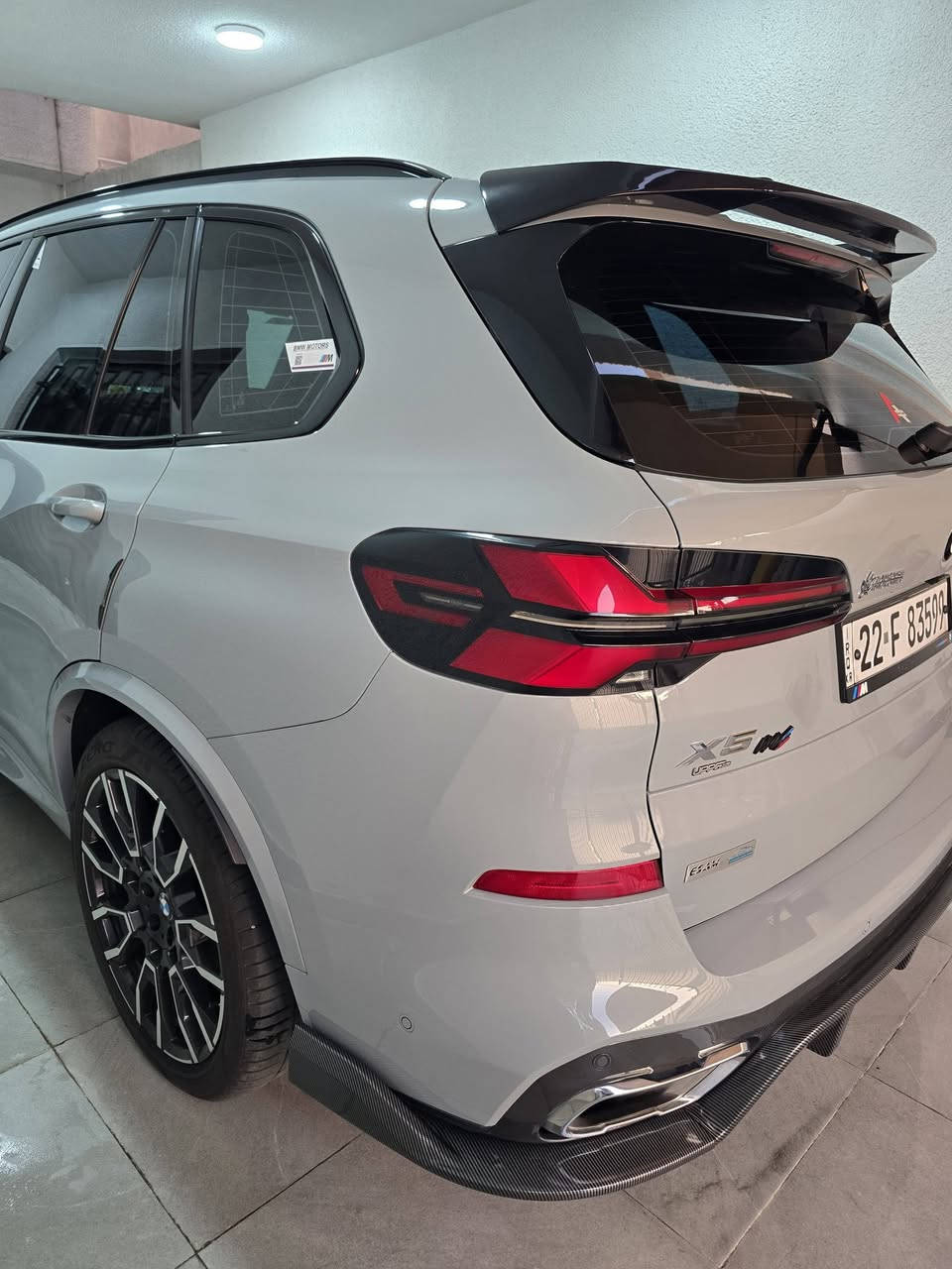سلام عليكم x5 g05 2024 ماشيه 31  عروش مكفول مغلف ppf من العروش وعليها تضليل من المرور  باج مكانها بغداد حي الجامعه بسمي ***********  بيع فقط بدون مراوس
