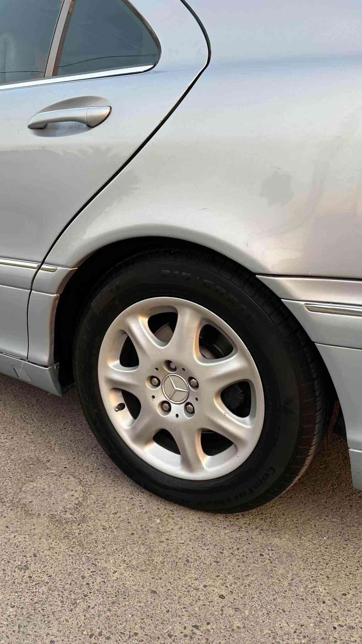 السلام عليكم
للبيع او مراوس حسب القناعه
W220 S320 1999
اعلى مواصفات ب الاس
السياره جاهزه مابيهه اي نقص 4 جوبلسات جدد منضومه تبريد جديده جاهزه باتري تخم تاير كله جديد
كير مكينه جاهزات ترايك وين ميعجبك رقم بغداد تحويل مباشر هزه فحص سنويه جديد
صبغ بيهه صفحتين اثر شخوط بدون حادث السياره تكم شواصي لغود قماره مكفول
السعر 10000$ بشده
*********** مكاني بغداد 
تحياتي لحضراتكم
