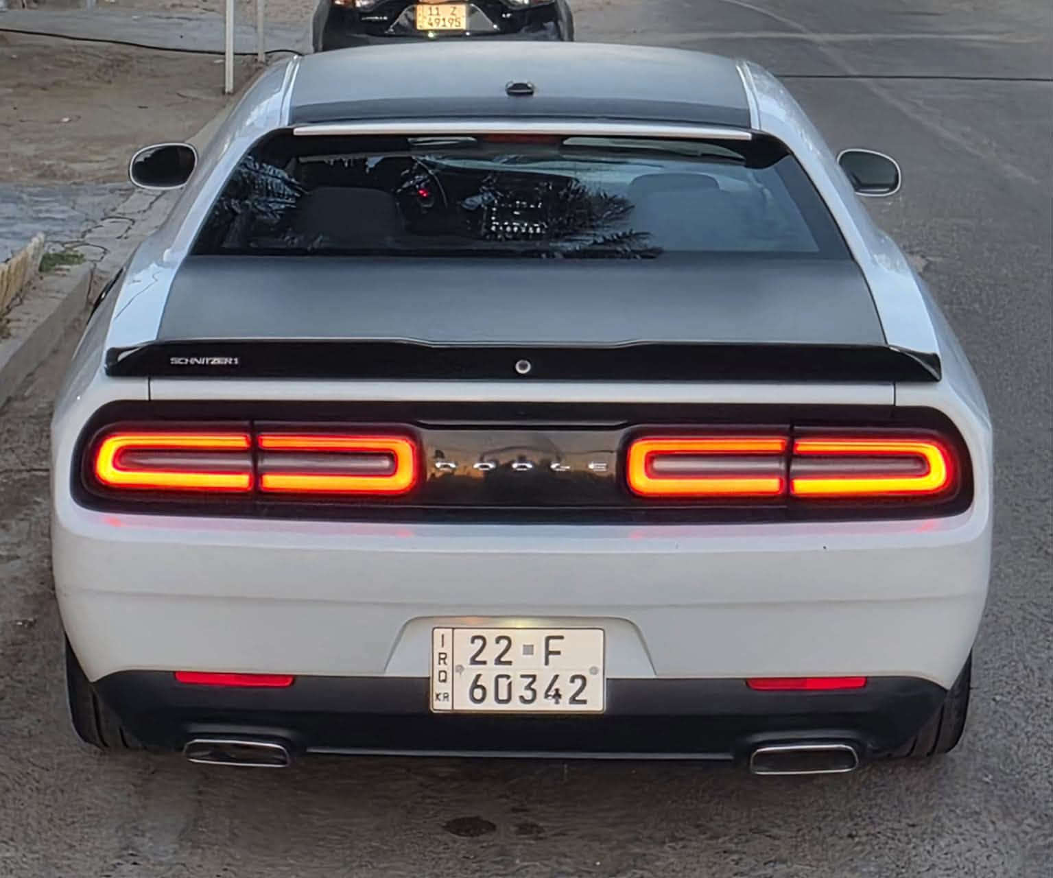 بسم الله الرحمن الرحيم
((السونار بالمنشور صور الحادث بالمنشور)) 
دوج جالنجر SXT تو ويل 2019 محرك 3600
رقم اربيل بأسمي يعني تحويل ثاني يوم
*مواصفات:
بصمة تشغيل
شاشة وسط كاربلي بلادي
كامرا خلفية
شفتات استيرن
حجر بيئة بلادي
لايتات زنون
ويل حجم 20
تخم تاير جديد
دهن امزويل كله ابدللها
السيارة ماشية 85 الف
السعر138 وبيها مجال
مكاني بغداد حي العامل
***********
