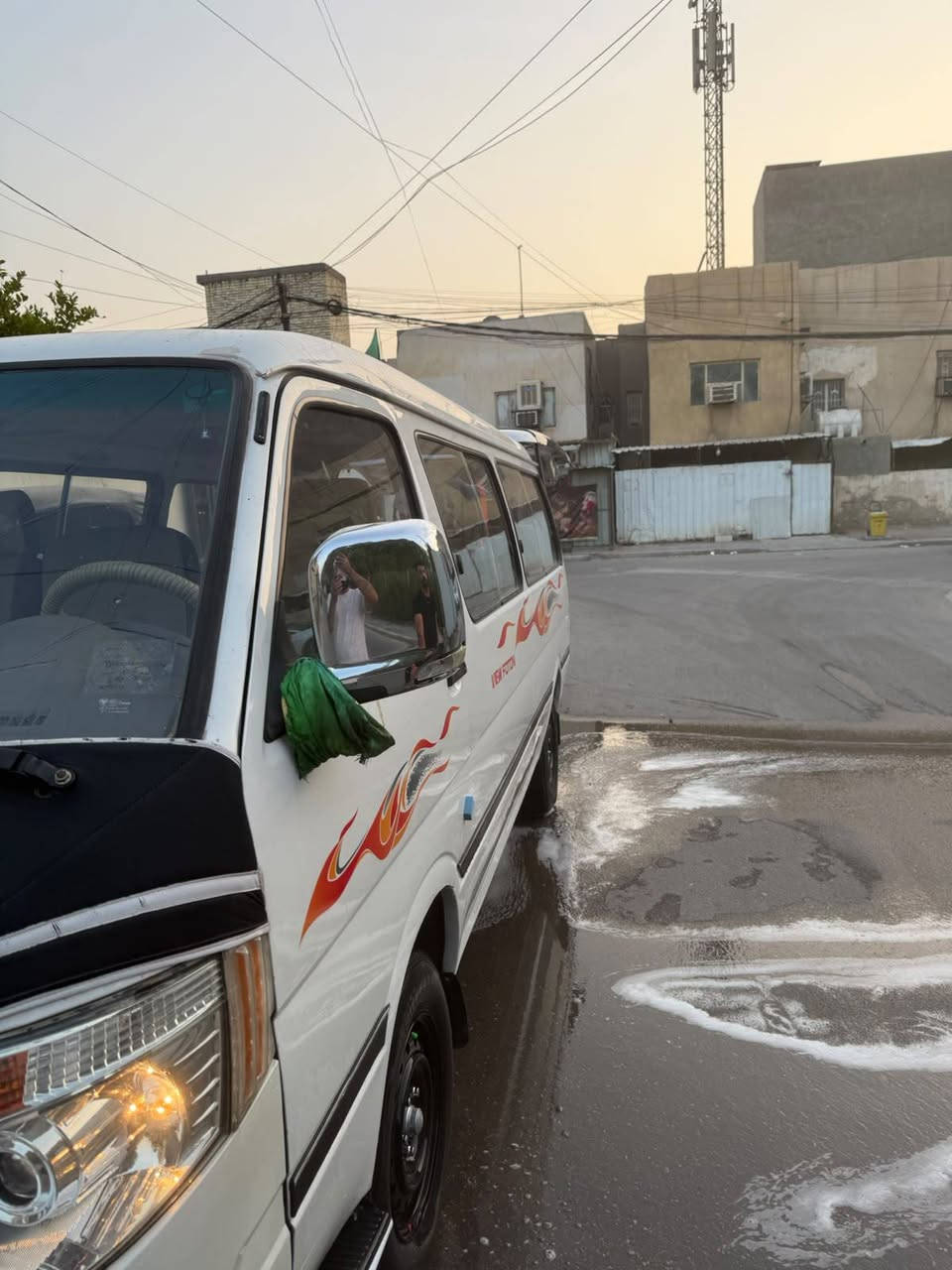 سلام عليكم 
فتون موديل ٢٠١٦ سياره كفاله عامه 
جديده بمعنى الكلمه وسونرها موجود 
سياره جاهزه واحد ع واحد السعر ١٠٥ وبيه مجال مكان السياره بغداد حي العامل للاستفسار ***********

